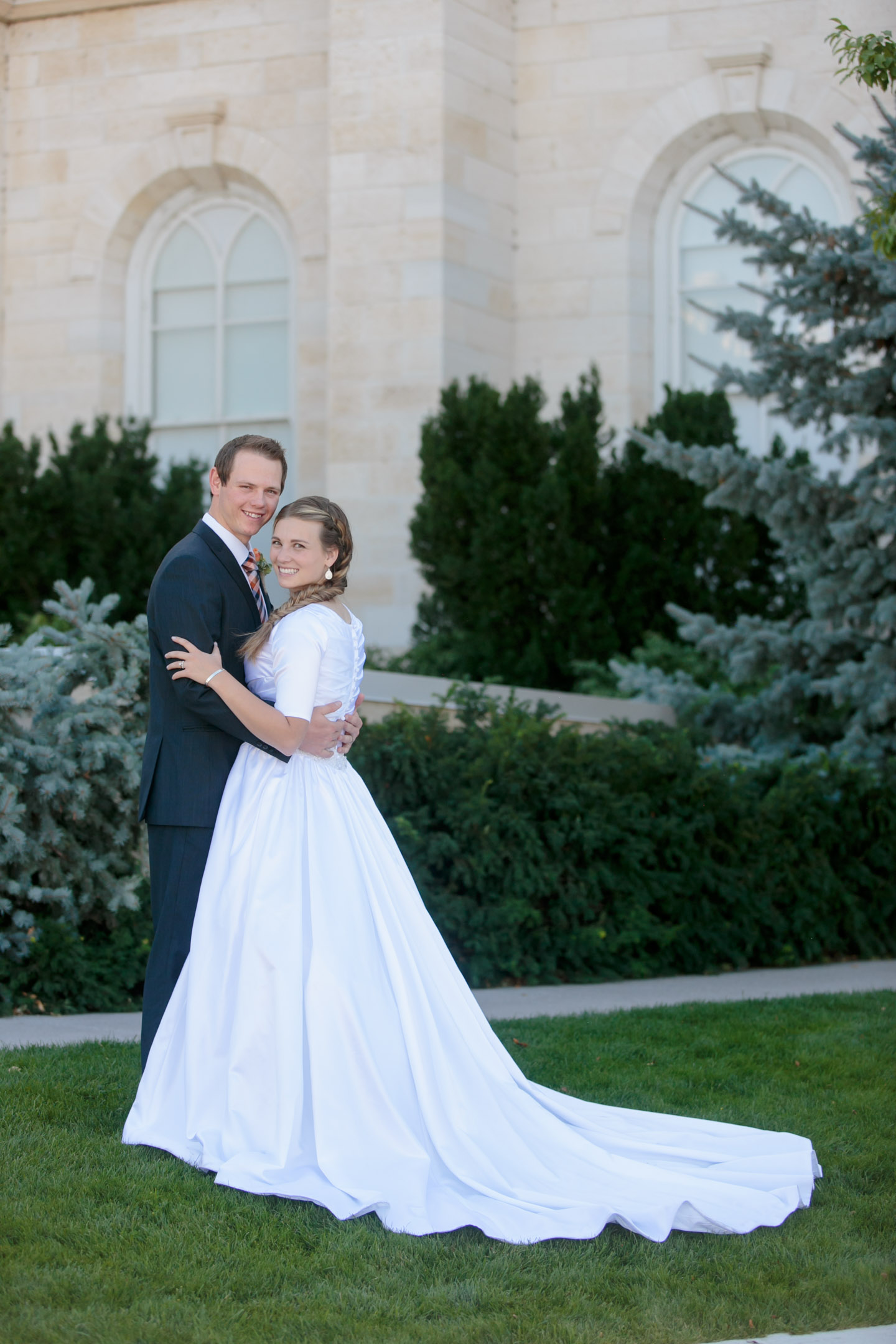 EK-Studios-Utah-Wedding-Photographers-Manti-Temple-Wedding-country-wedding-decorations025-Blog