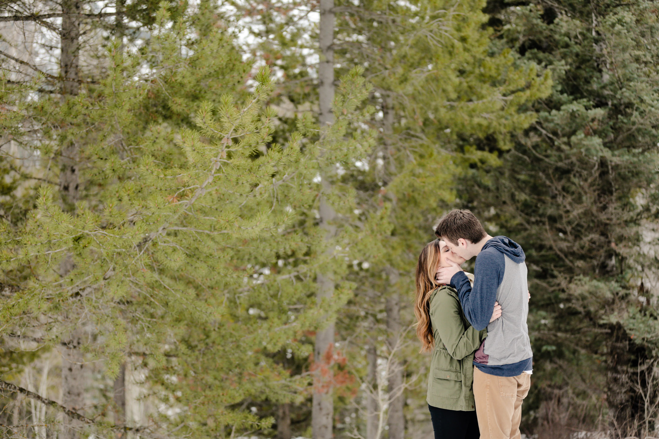 EK-Studios-Utah-Wedding-Photographers-winter-Engagements-in-the-mountains-utah003-Blog