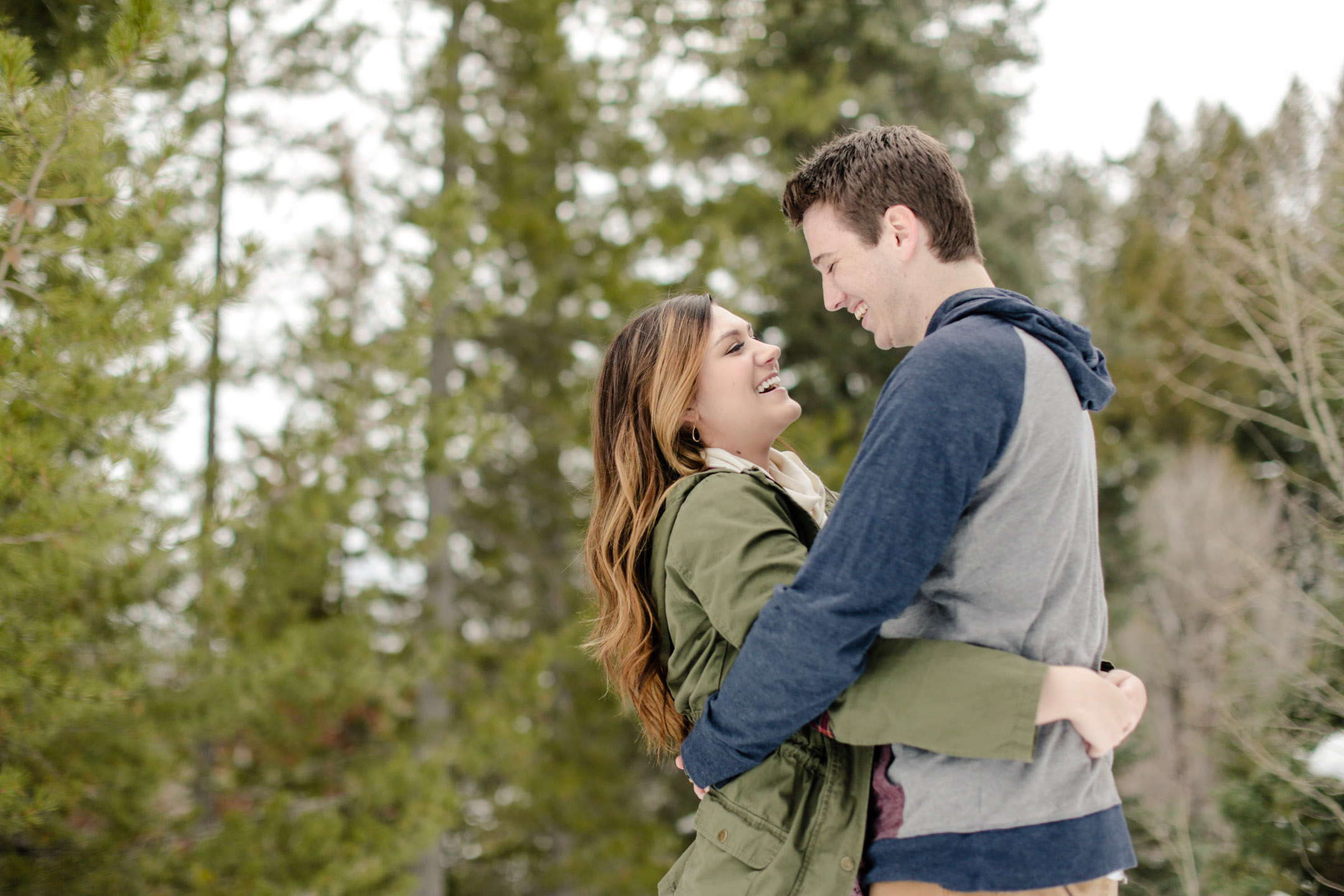 EK-Studios-Utah-Wedding-Photographers-winter-Engagements-in-the-mountains-utah006-Blog