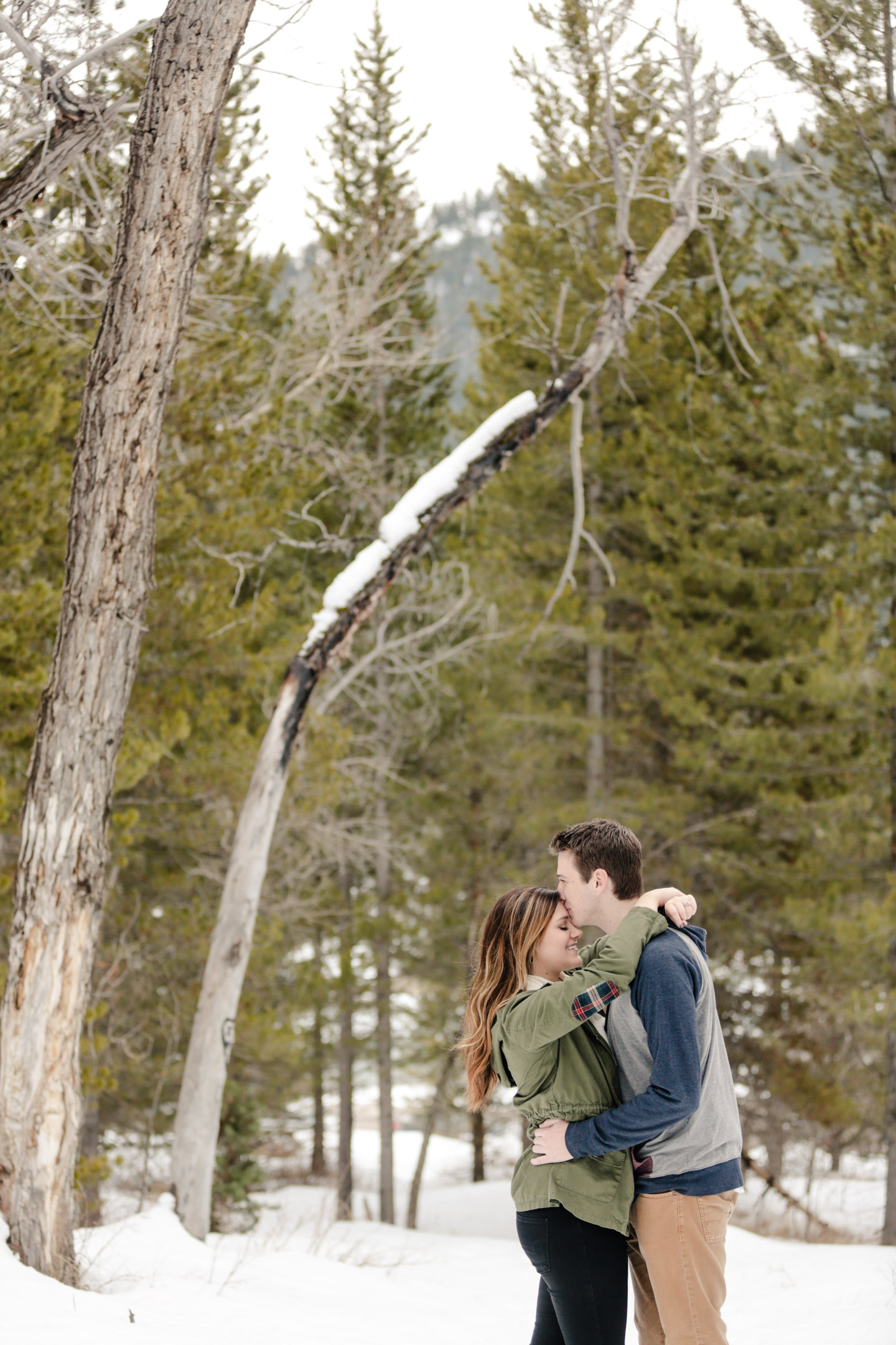 EK-Studios-Utah-Wedding-Photographers-winter-Engagements-in-the-mountains-utah008-Blog