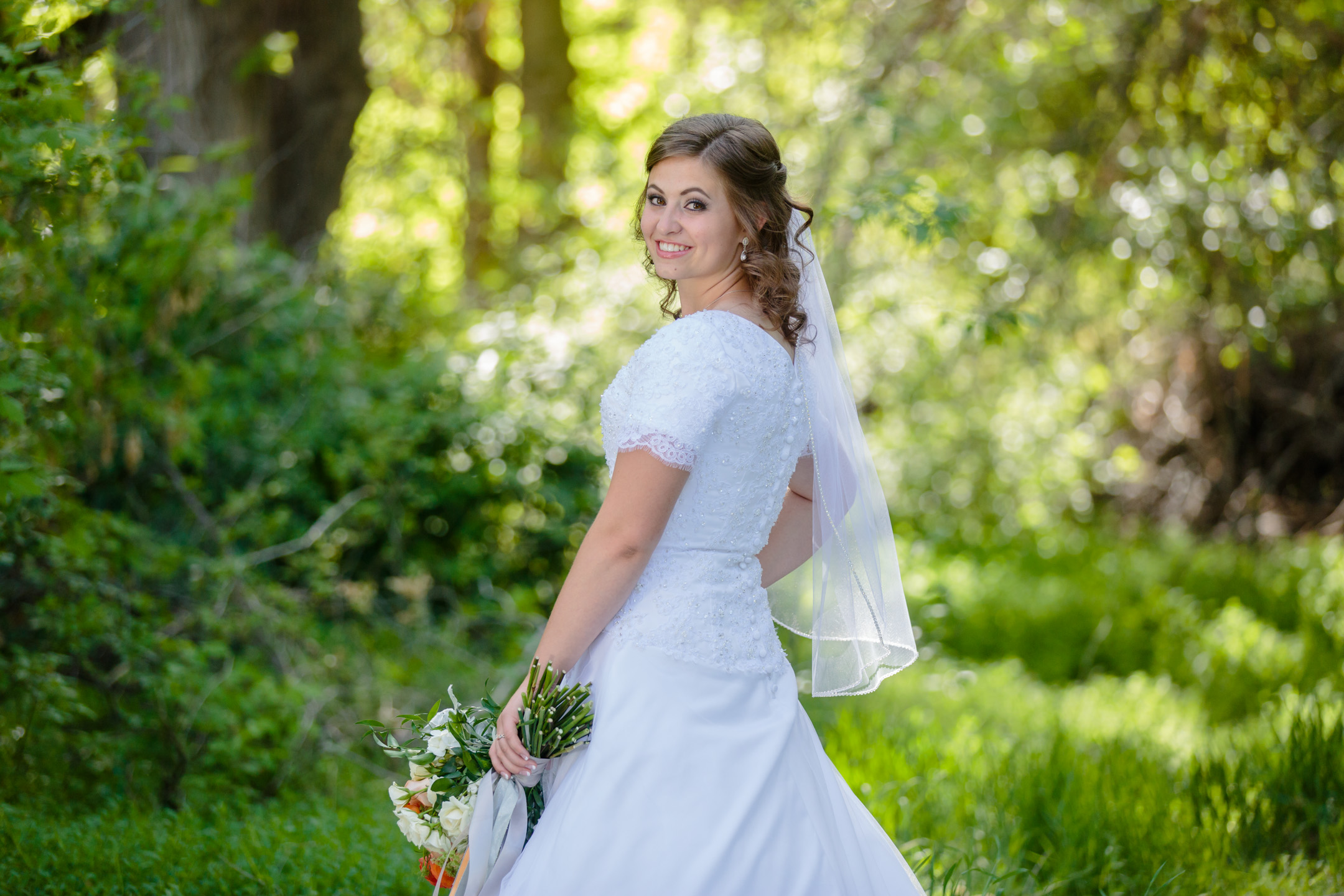 Timpanogos-temple-bridals-Utah-Wedding-Photographers-EK-Studios-Photo-Video-004