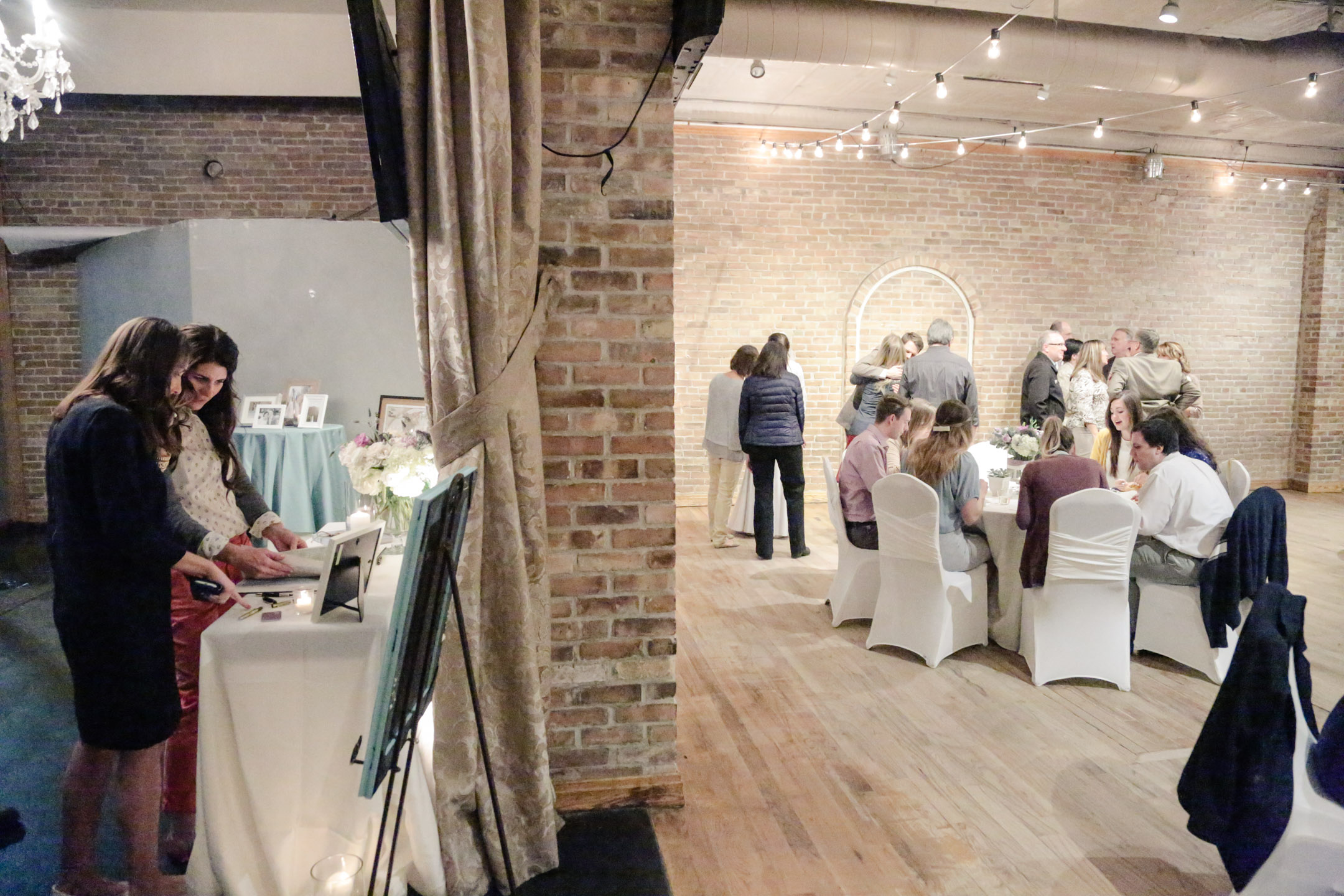 EK-Studios-Utah-Wedding-Photographers-Timpanogos-Temple-wedding-recpeion-historic-southworth-hall040-Blog