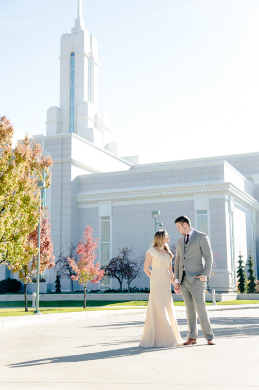 EK-Studios-Utah-Wedding-Photographers-Timpanogos-Temple-Wedding-in-reception-in-parade-of-homes016-Blog