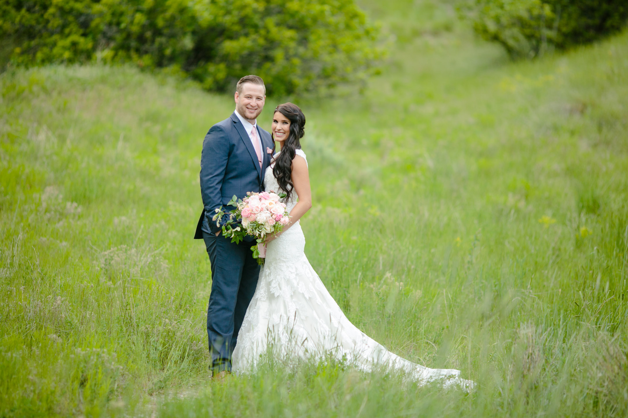 EK-Studios-Utah-Wedding-Photographers-Nature-Bridals-overlooking-the-city001-Blog