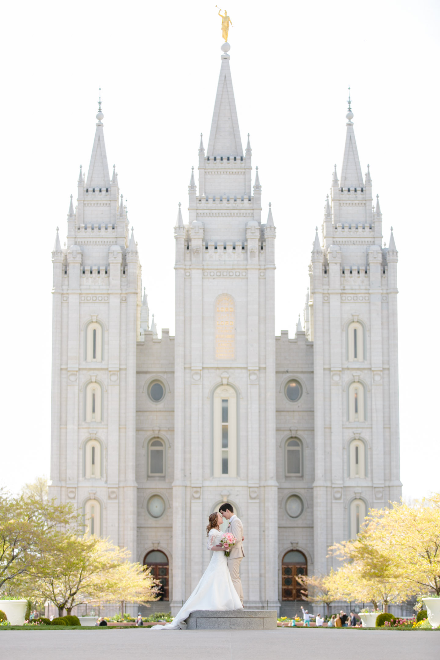 EK-Studios-Utah-Wedding-Photographers-SLC-temple-spring-blossoms-Sleepy-ridge-wedding-reception013-Blog