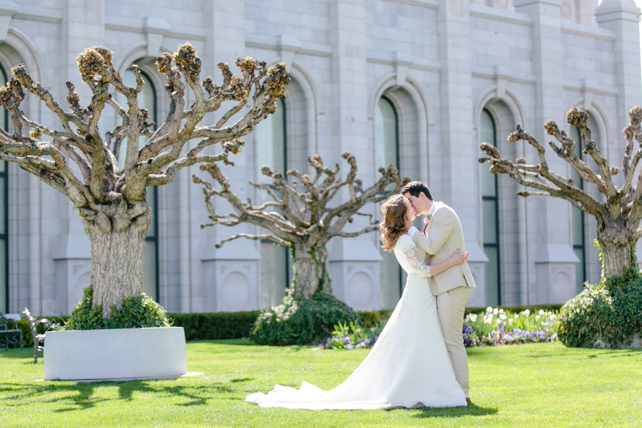 EK-Studios-Utah-Wedding-Photographers-SLC-temple-spring-blossoms-Sleepy-ridge-wedding-reception015-Blog