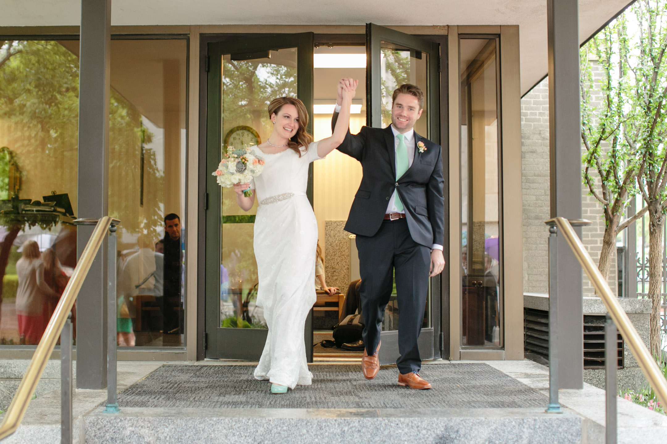 EK-Studios-Utah-Wedding-Photographers-SLC-temple-wedding-rainy-day004-Blog