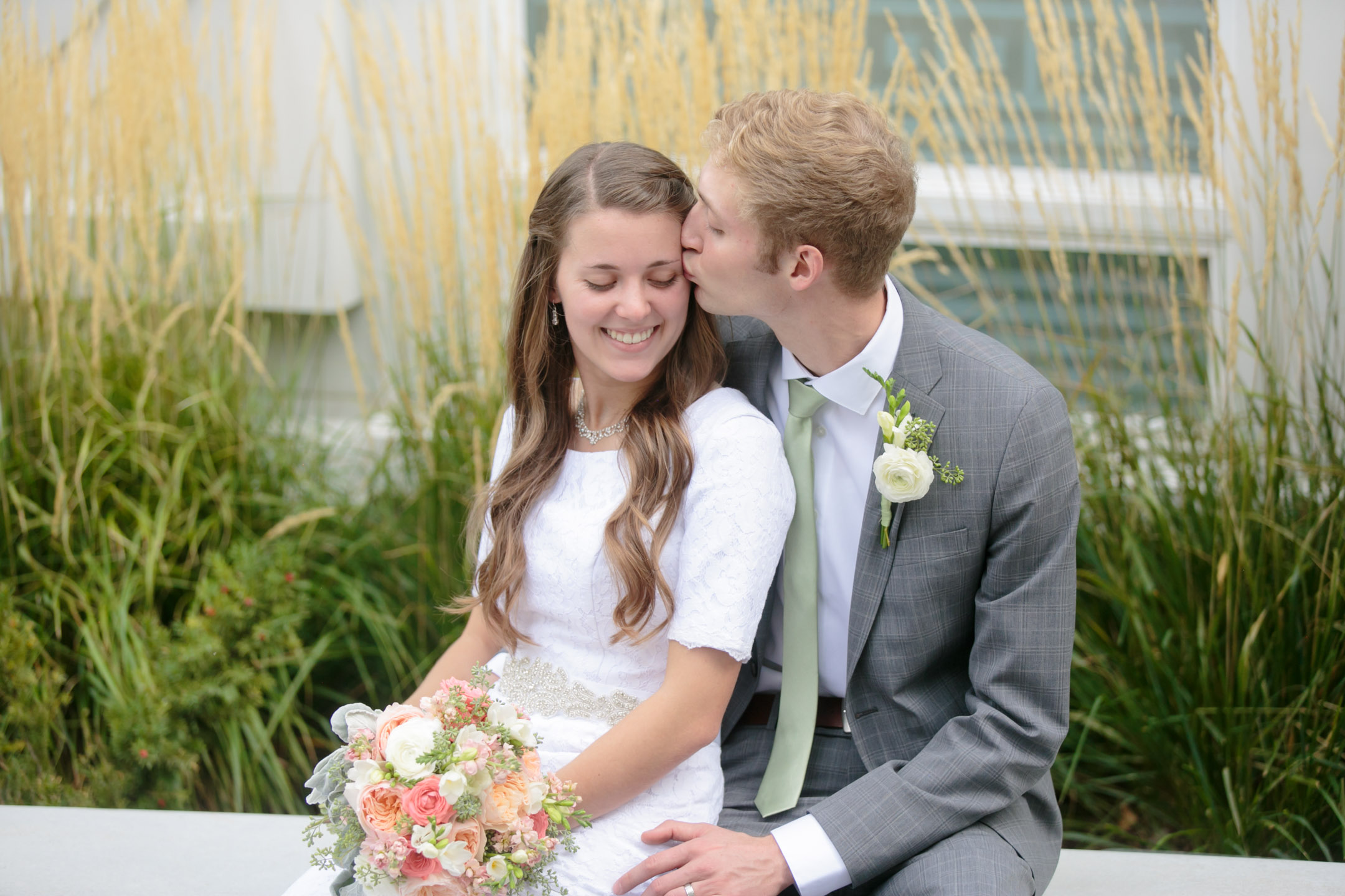 EK-Studios-Utah-Wedding-Photographers-Timpanogos-Temple-wedding-unique-outdoor-reception-020-Blog1