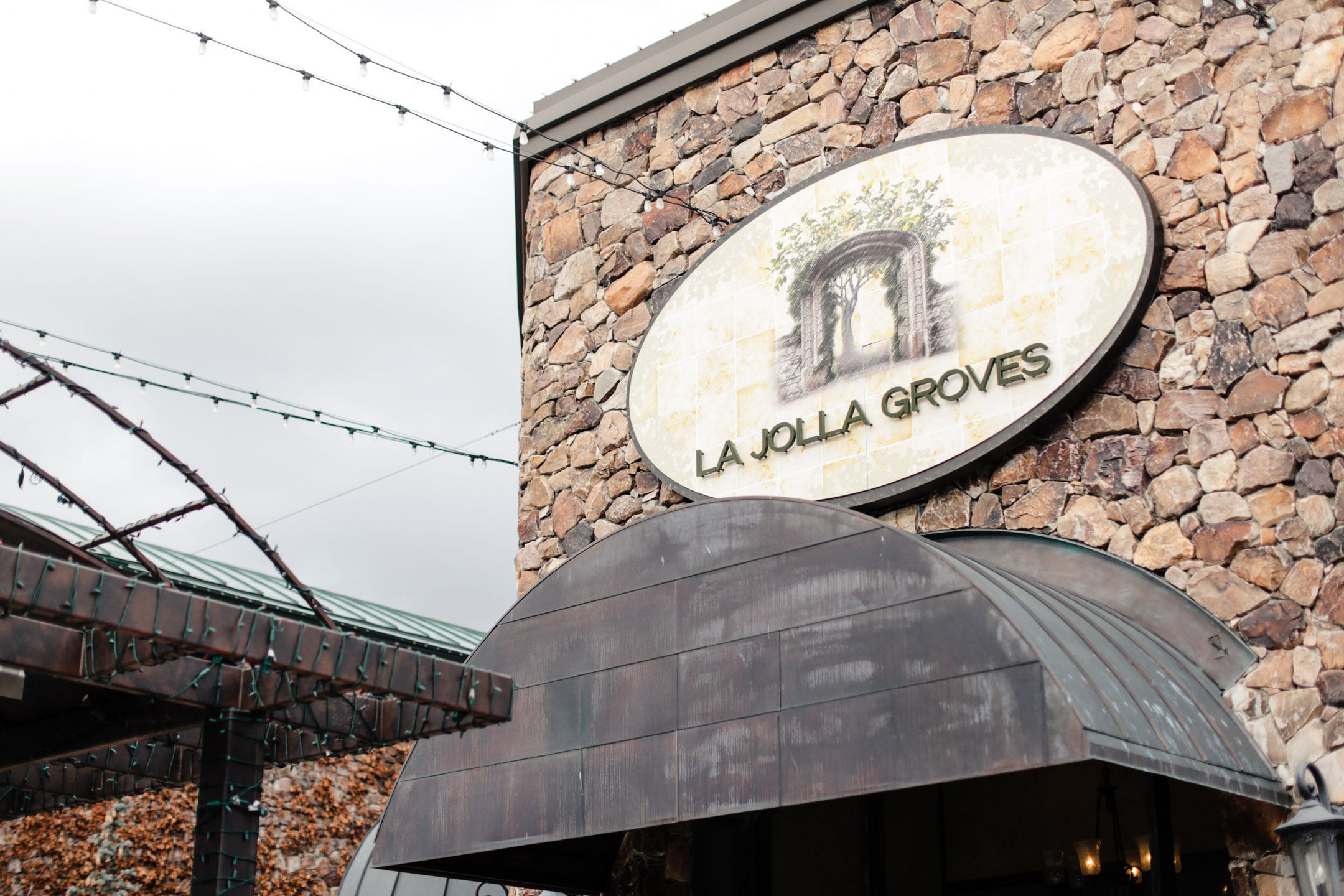 EK-Studios-Utah-Wedding-Photographers-Timpanogos-Temple-wedding-reception-La-Jolla-Groves038-Blog