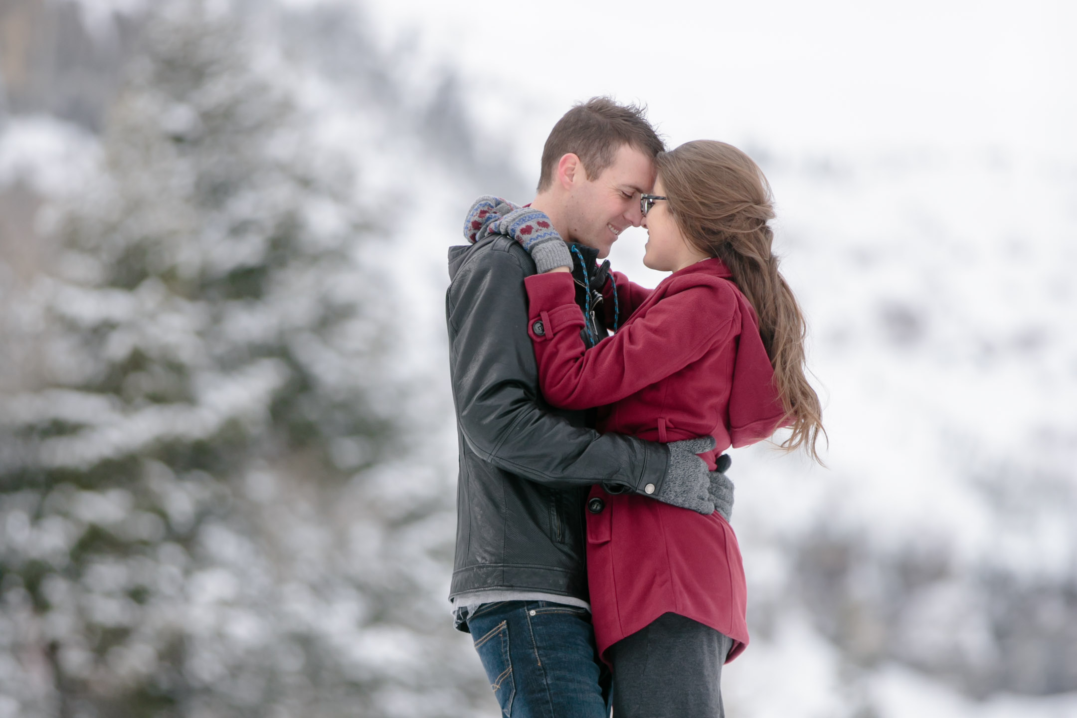 EK-Studios-Utah-Wedding-Photographers-Winter-engaements-in-the-mountains-utah003-Blog