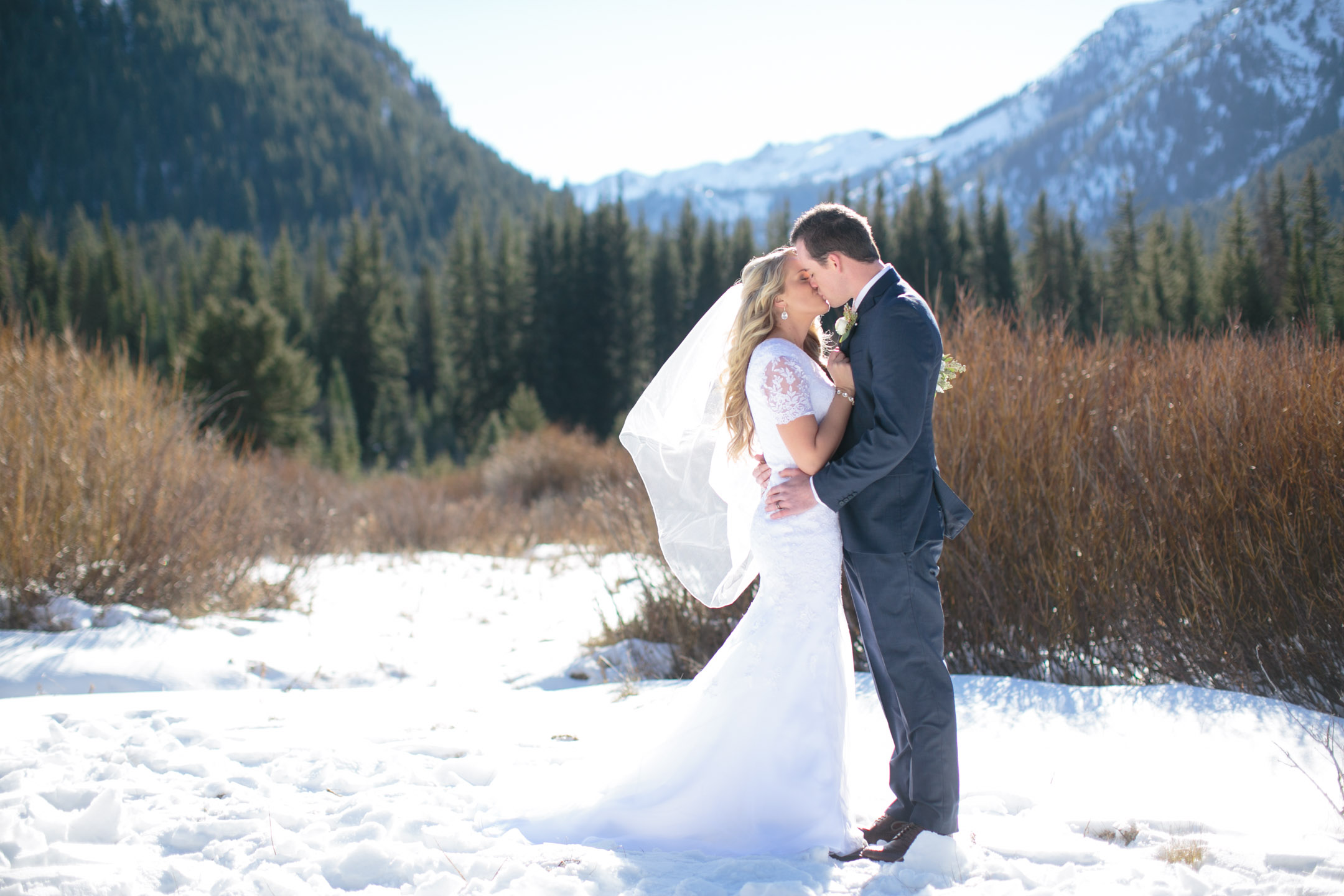EK-Studios-Utah-Wedding-Photographers-Winter-Mountian-Bridals-Utah-Photography017-Blog