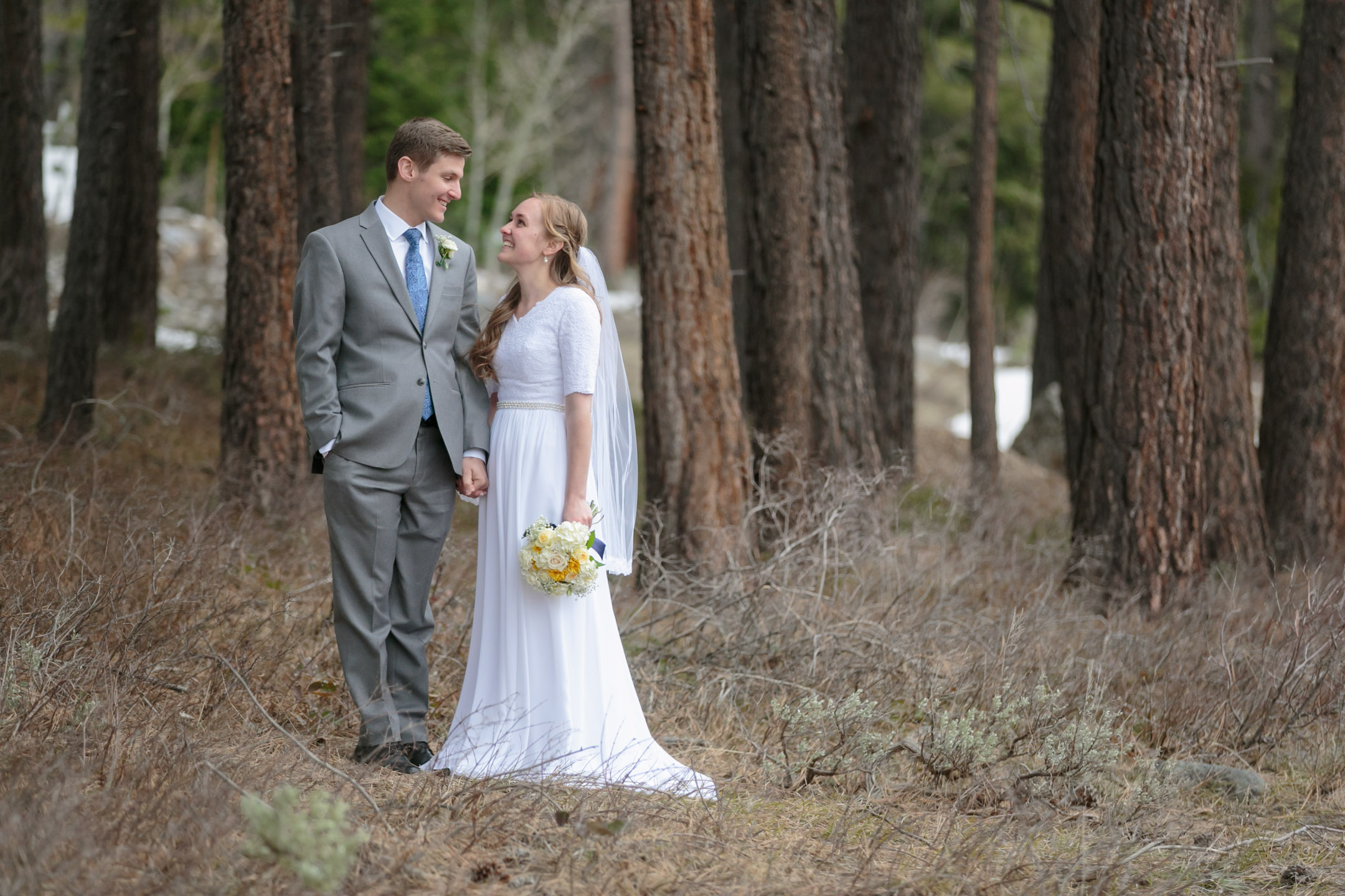 EK-Studios-Utah-Wedding-Photographers-Bridals-in-the-woods-pines001-Blog
