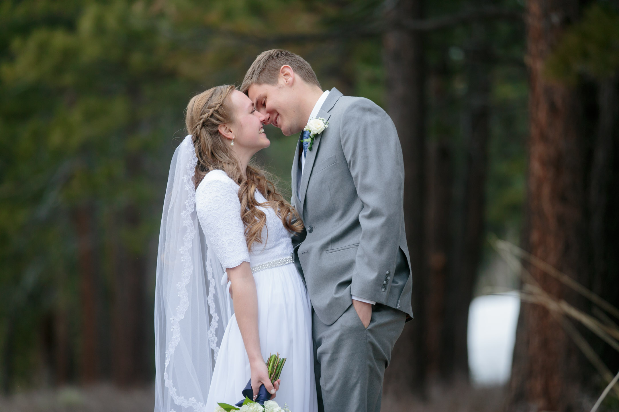 EK-Studios-Utah-Wedding-Photographers-Bridals-in-the-woods-pines005-Blog