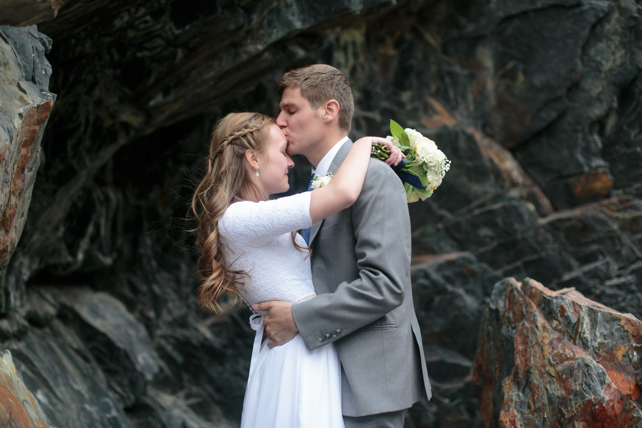 EK-Studios-Utah-Wedding-Photographers-Bridals-in-the-woods-pines009-Blog