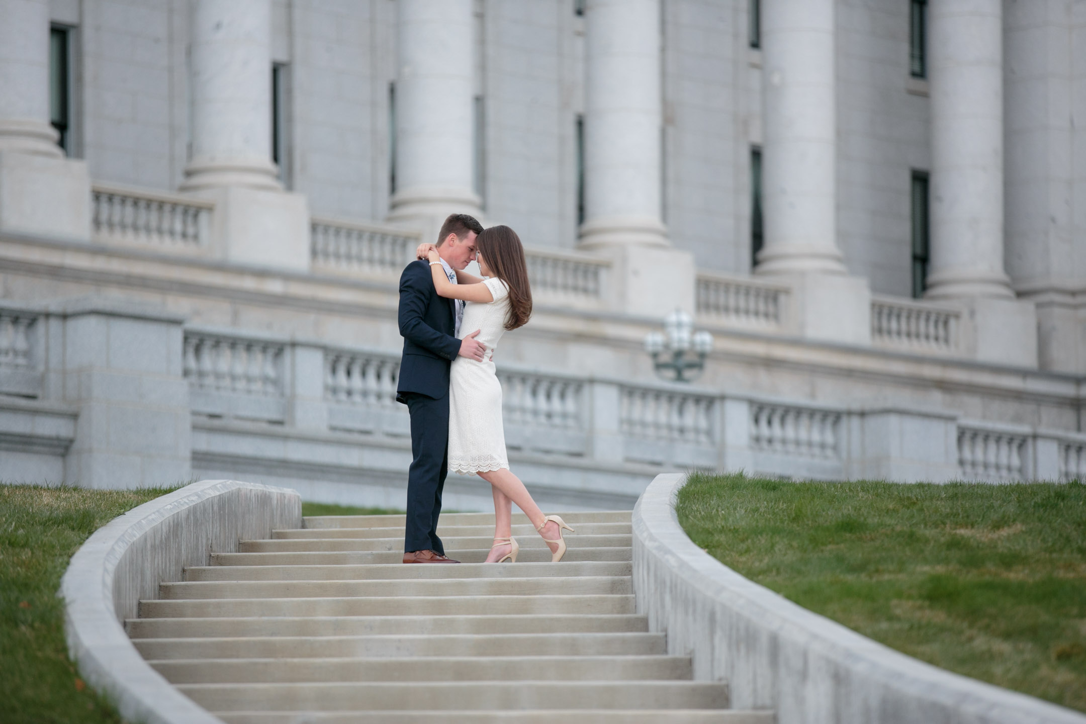 EK-Studios-Utah-Wedding-Photographers-Spring-Engagements-Blossoms-Classy-Salt-Lake-Capitol-Building-Utah-Hayley-Coulton001-Blog