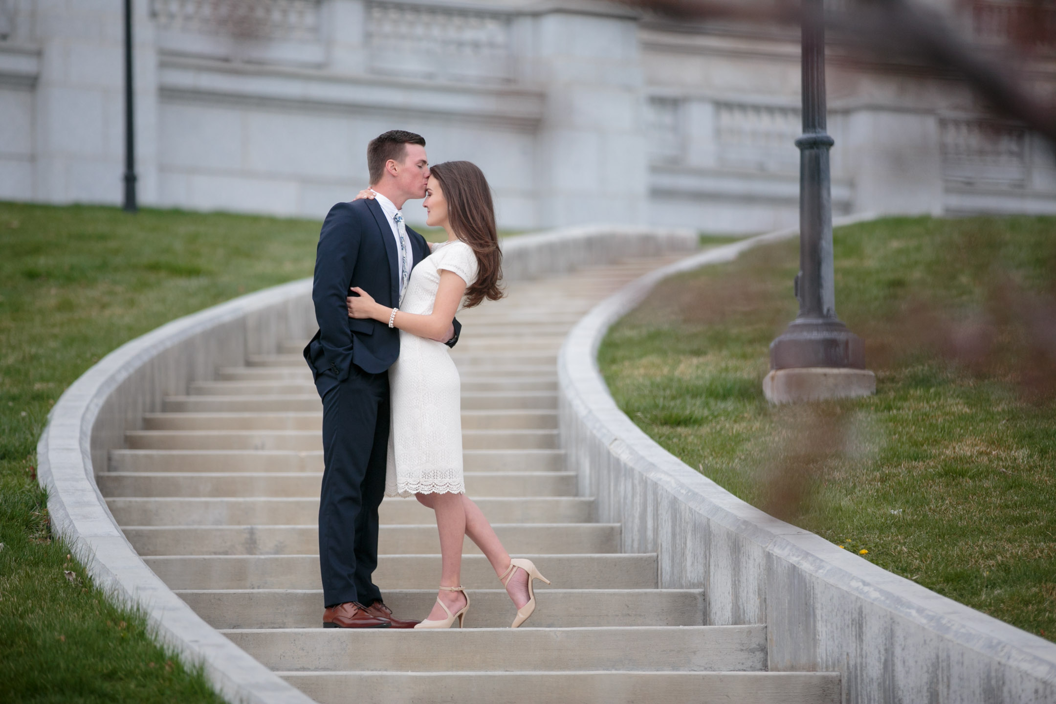 EK-Studios-Utah-Wedding-Photographers-Spring-Engagements-Blossoms-Classy-Salt-Lake-Capitol-Building-Utah-Hayley-Coulton009-Blog