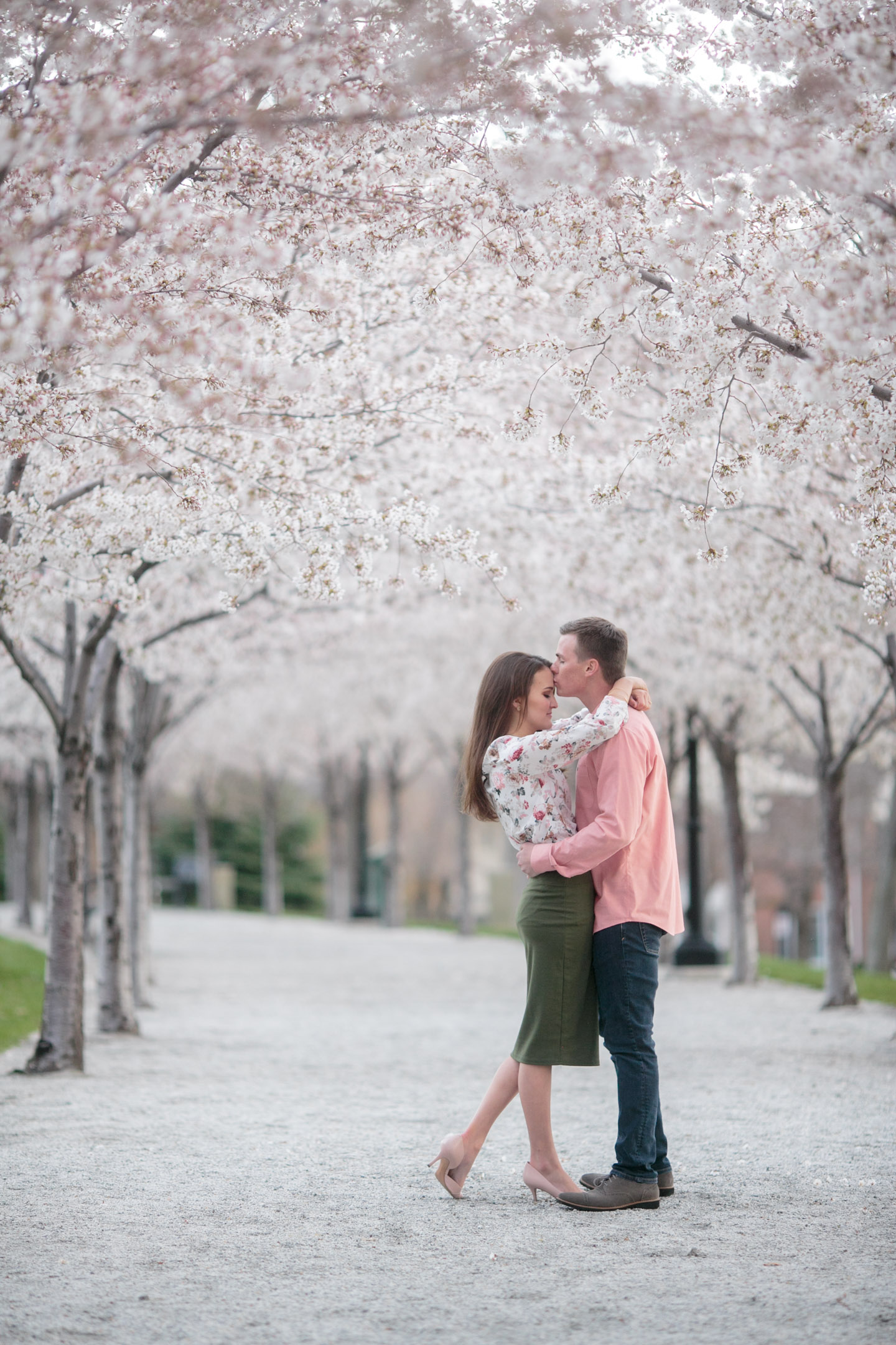 EK-Studios-Utah-Wedding-Photographers-Spring-Engagements-Blossoms-Classy-Salt-Lake-Capitol-Building-Utah-Hayley-Coulton020-Blog