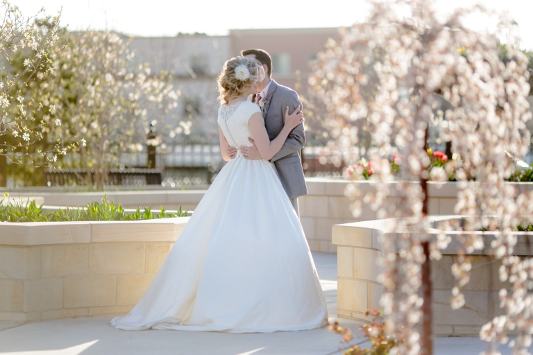 EK-Studios-Utah-Wedding-Photographers-Provo-City-Center-Temple-wedding-bridal-photography-utah004-Blog(pp_w768_h512)