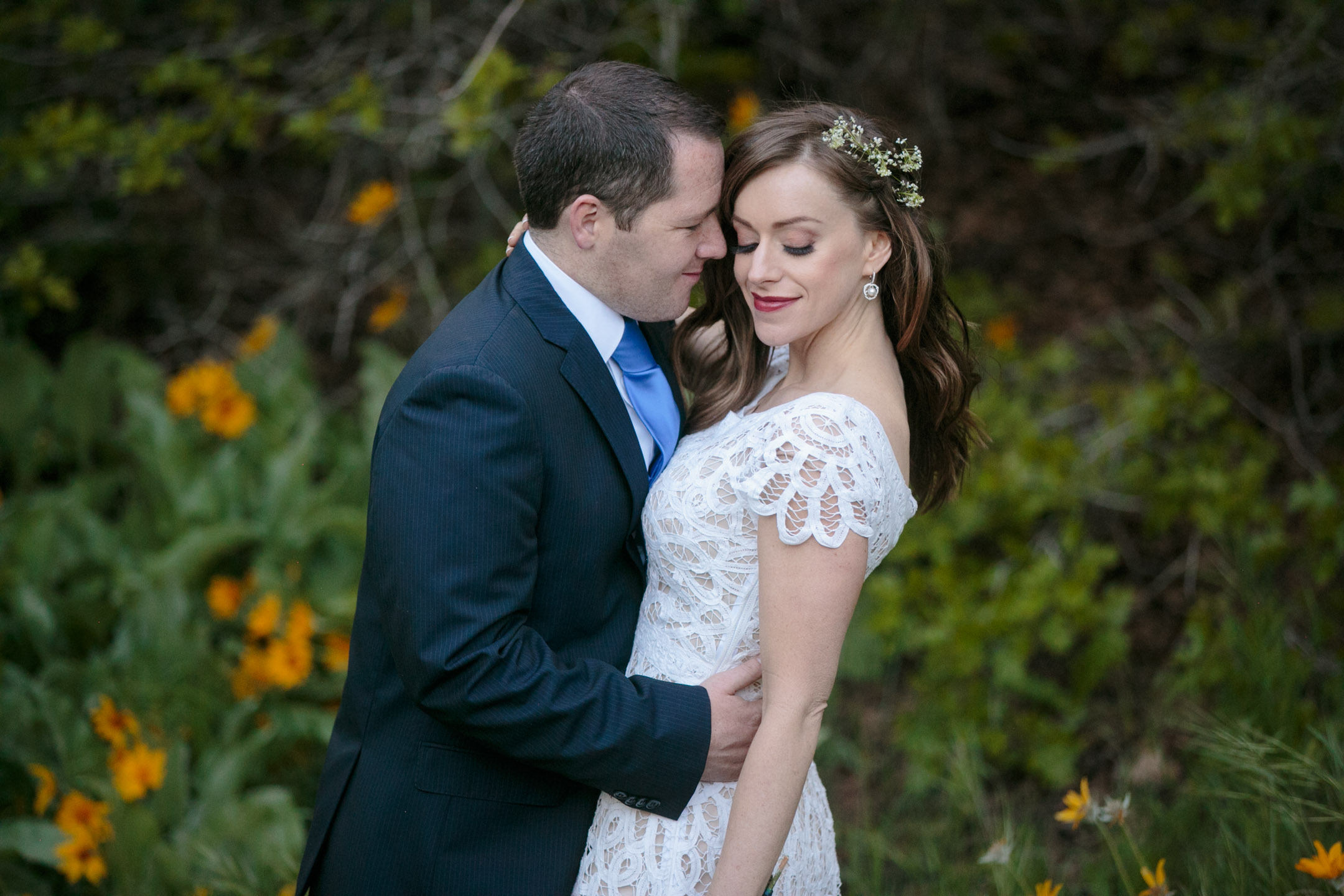 EK-Studios-Utah-Wedding-Photographers-Salt-Lake-City-Photographer-Bridals-wild-flowers-city-overlook-sunset003-Blog