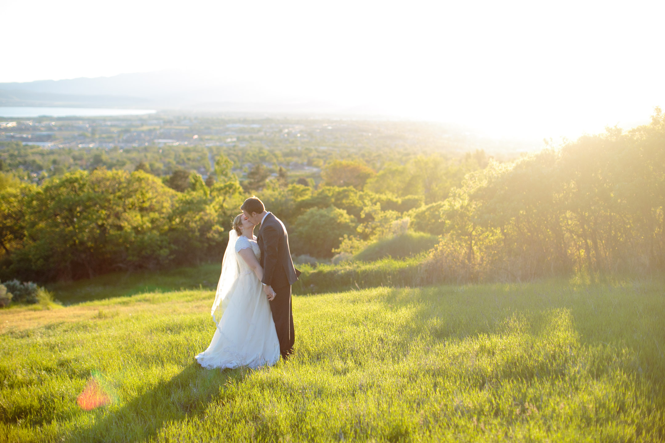 EK-Studios-Utah-Wedding-Photographers-Nature-Bridals-in-a-meadow-city-overlook022-Blog