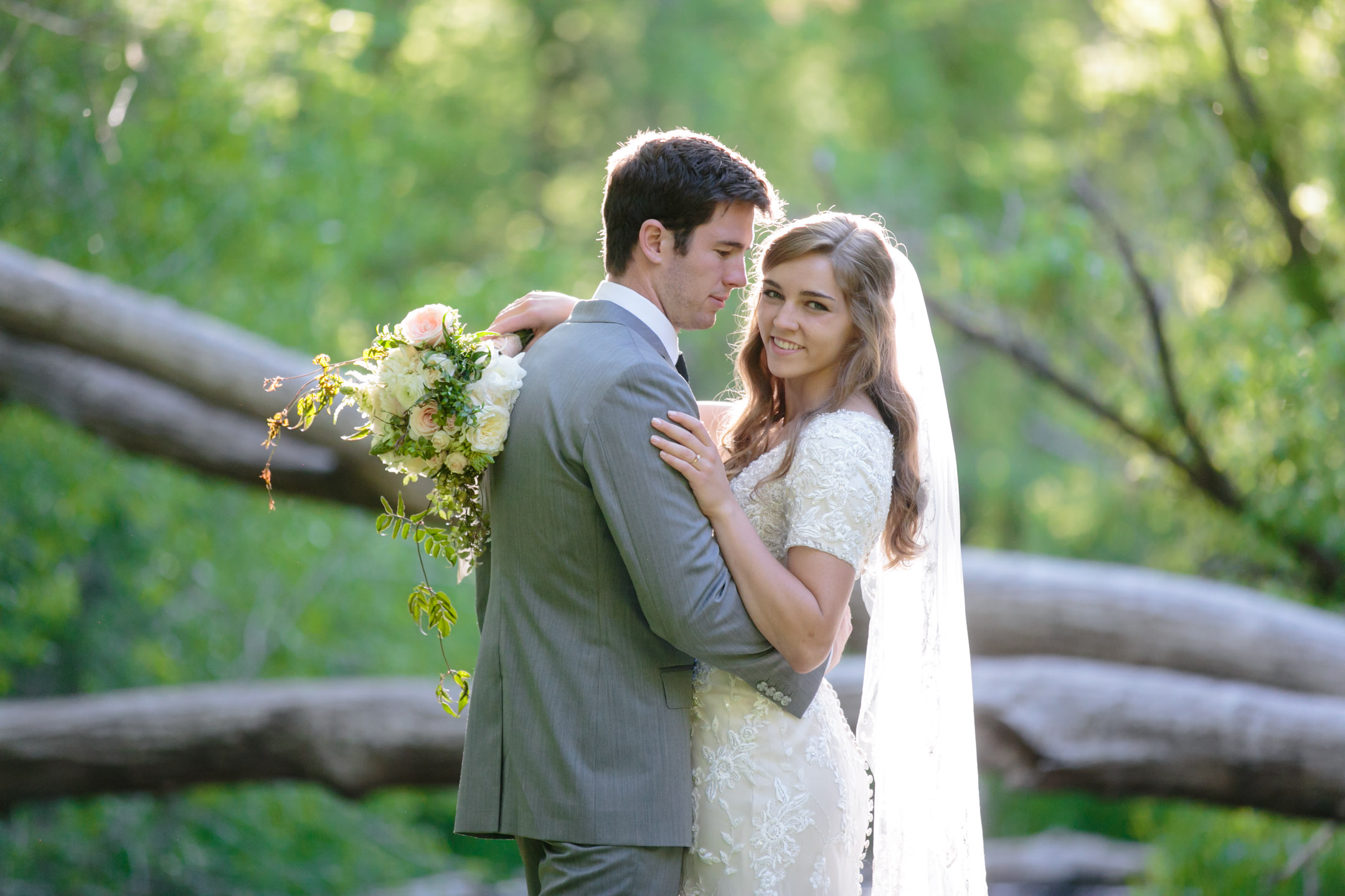 EK-Studios-Utah-Wedding-Photographers-Provo-wedding-photographer-Bridals-in-a-grove015-Blog