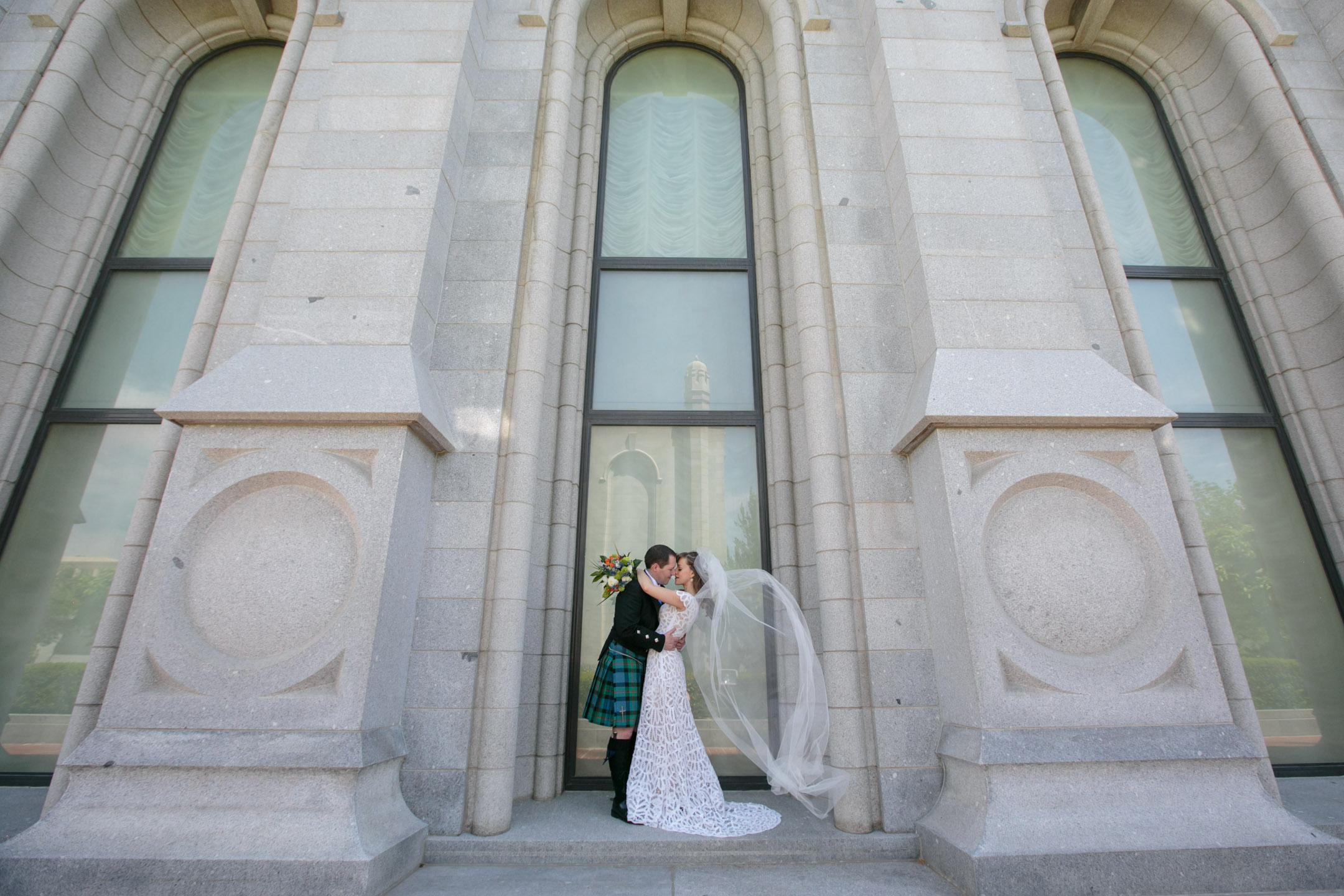 EK-Studios-Utah-Wedding-Photographers-Salt-lake-temple-wedding-reception-utah-state-capitol-building-photography018-Blog
