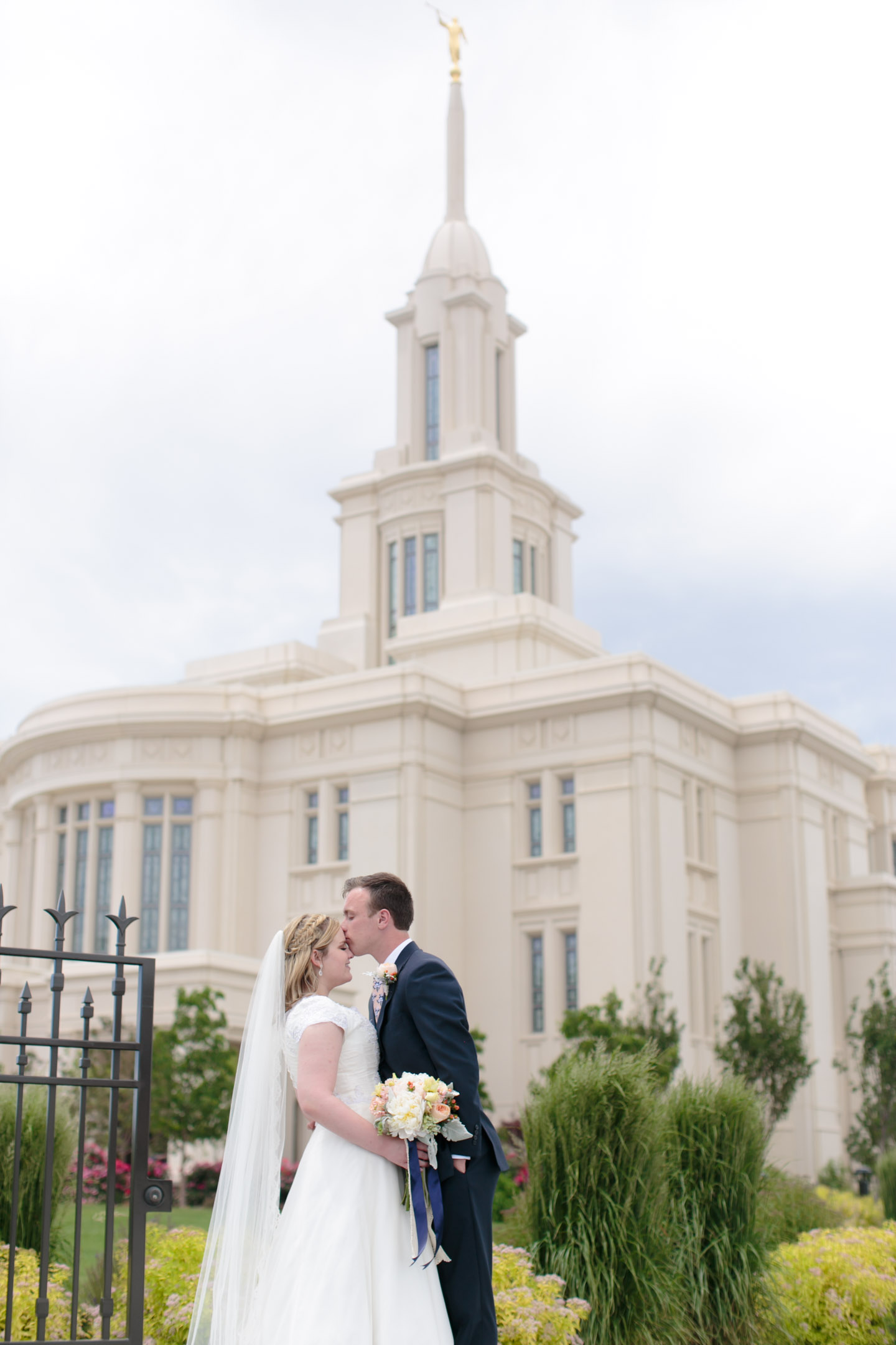 EK-Studios-Utah-Wedding-Photographers-Payson-temple-wedding-photography-utah014-Blog