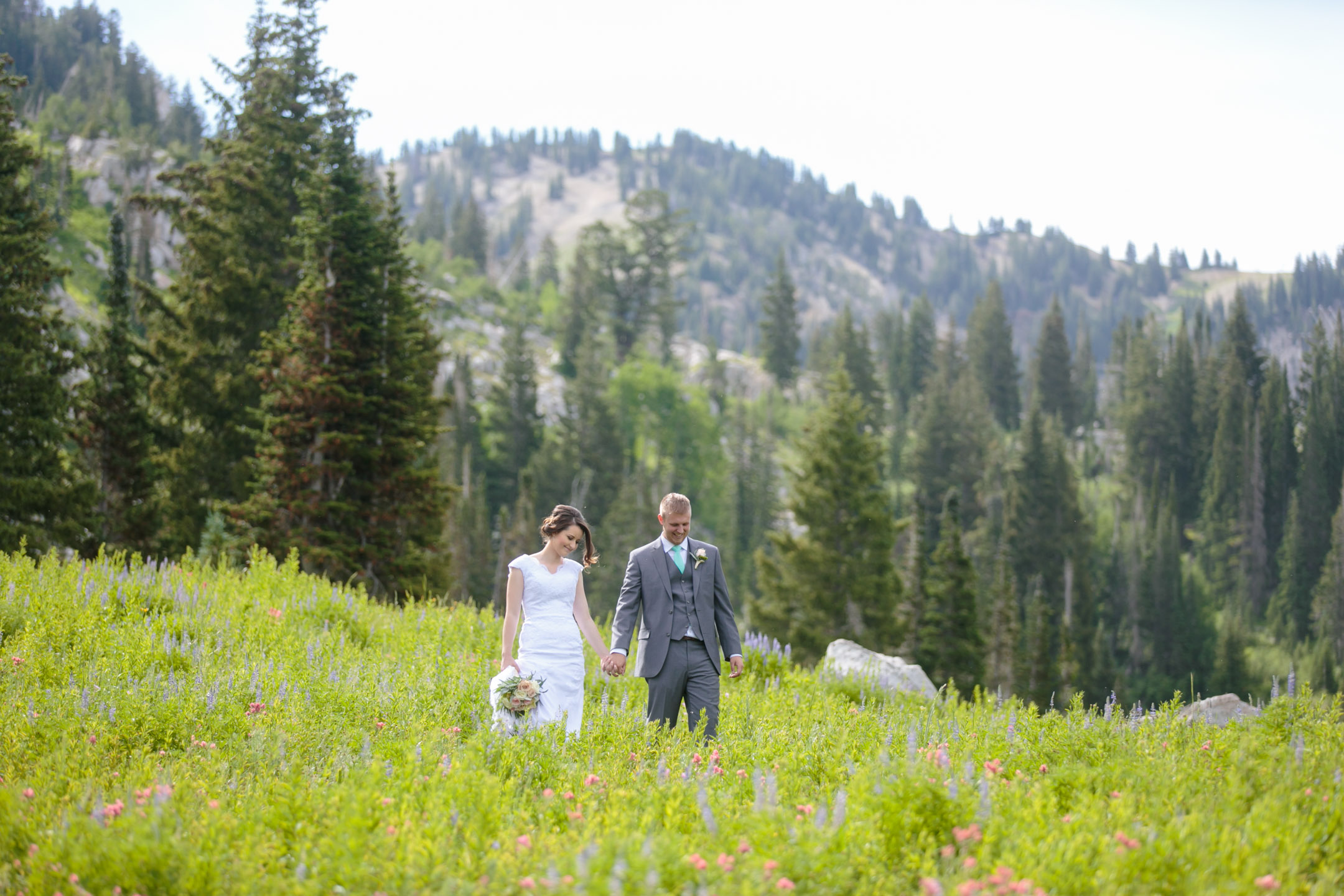 EK-Studios-Utah-Wedding-Photographers-Bridals-wildflowers-mountains-photography008-Blog