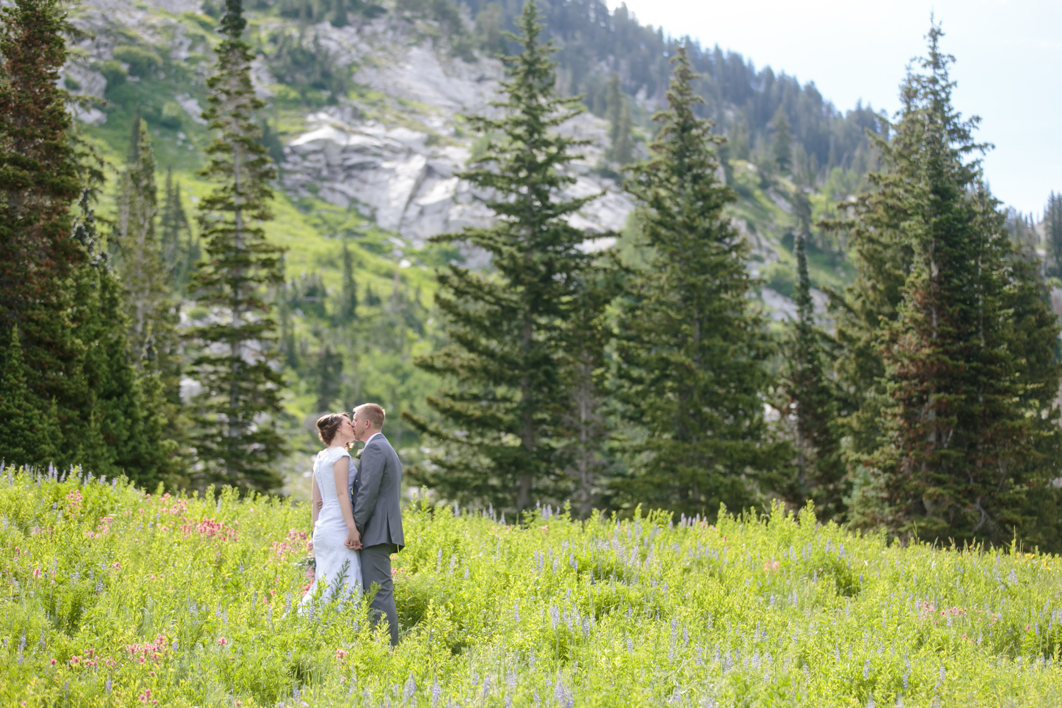 EK-Studios-Utah-Wedding-Photographers-Bridals-wildflowers-mountains-photography016-Blog