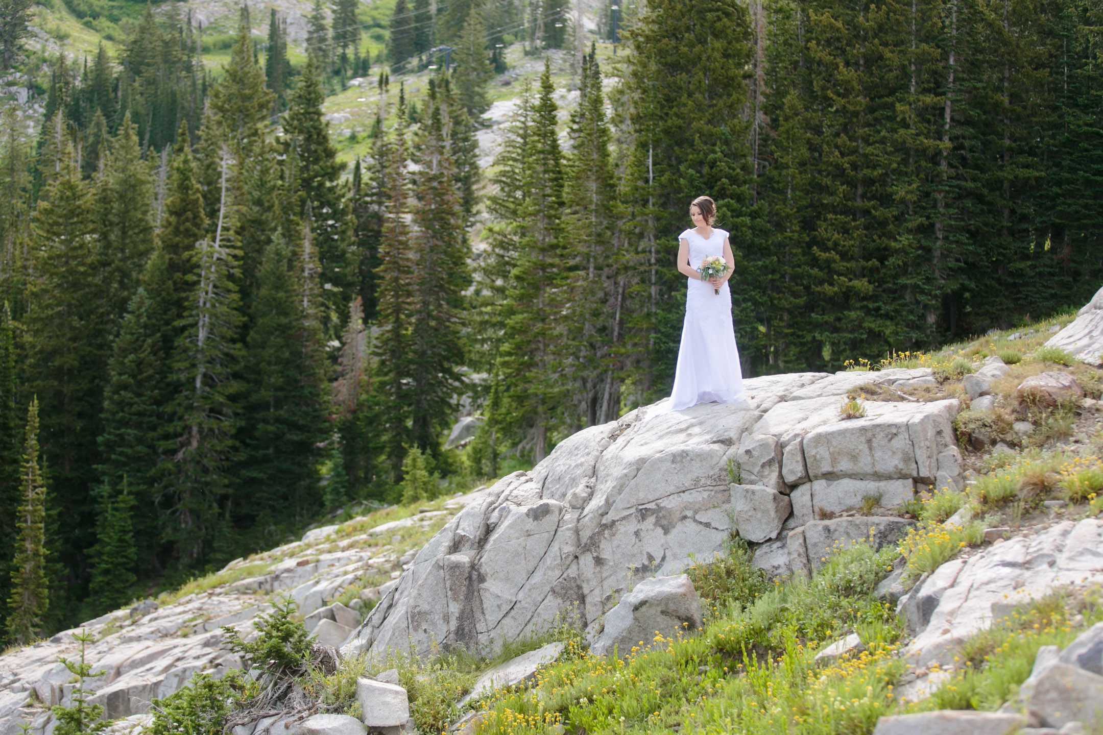 EK-Studios-Utah-Wedding-Photographers-Bridals-wildflowers-mountains-photography022-Blog