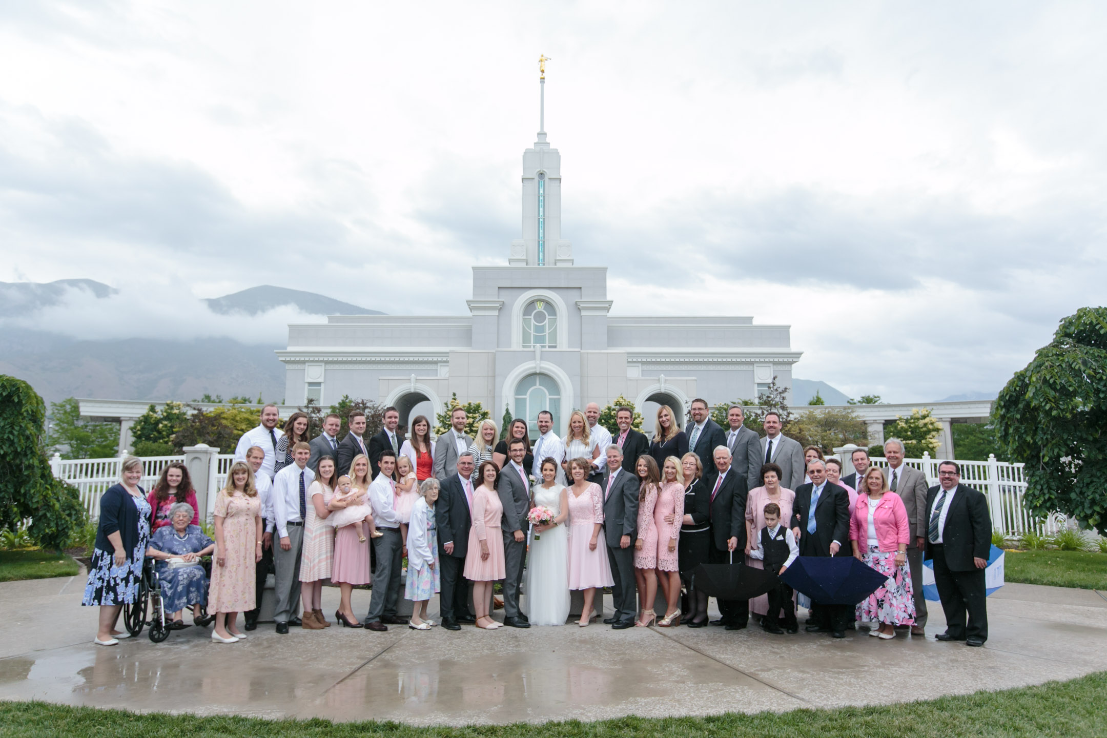 EK-Studios-Utah-Wedding-Photographers-Timpanogos-Temple-Wedding-Reception-Le-Jardin010-Blog
