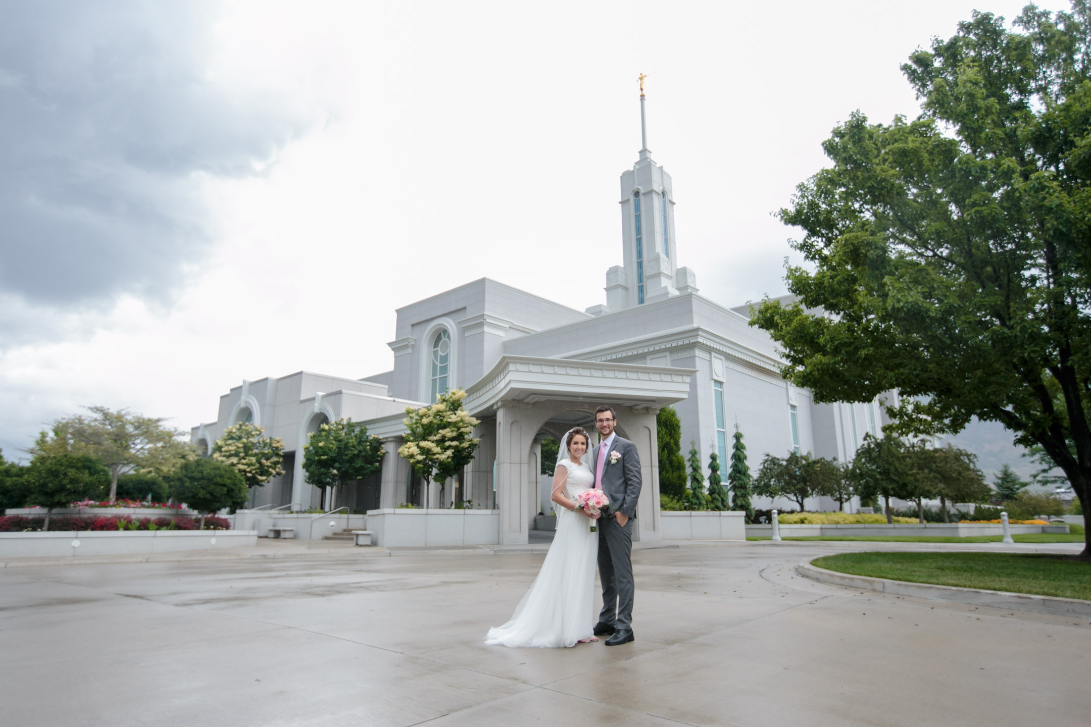 EK-Studios-Utah-Wedding-Photographers-Timpanogos-Temple-Wedding-Reception-Le-Jardin022-Blog