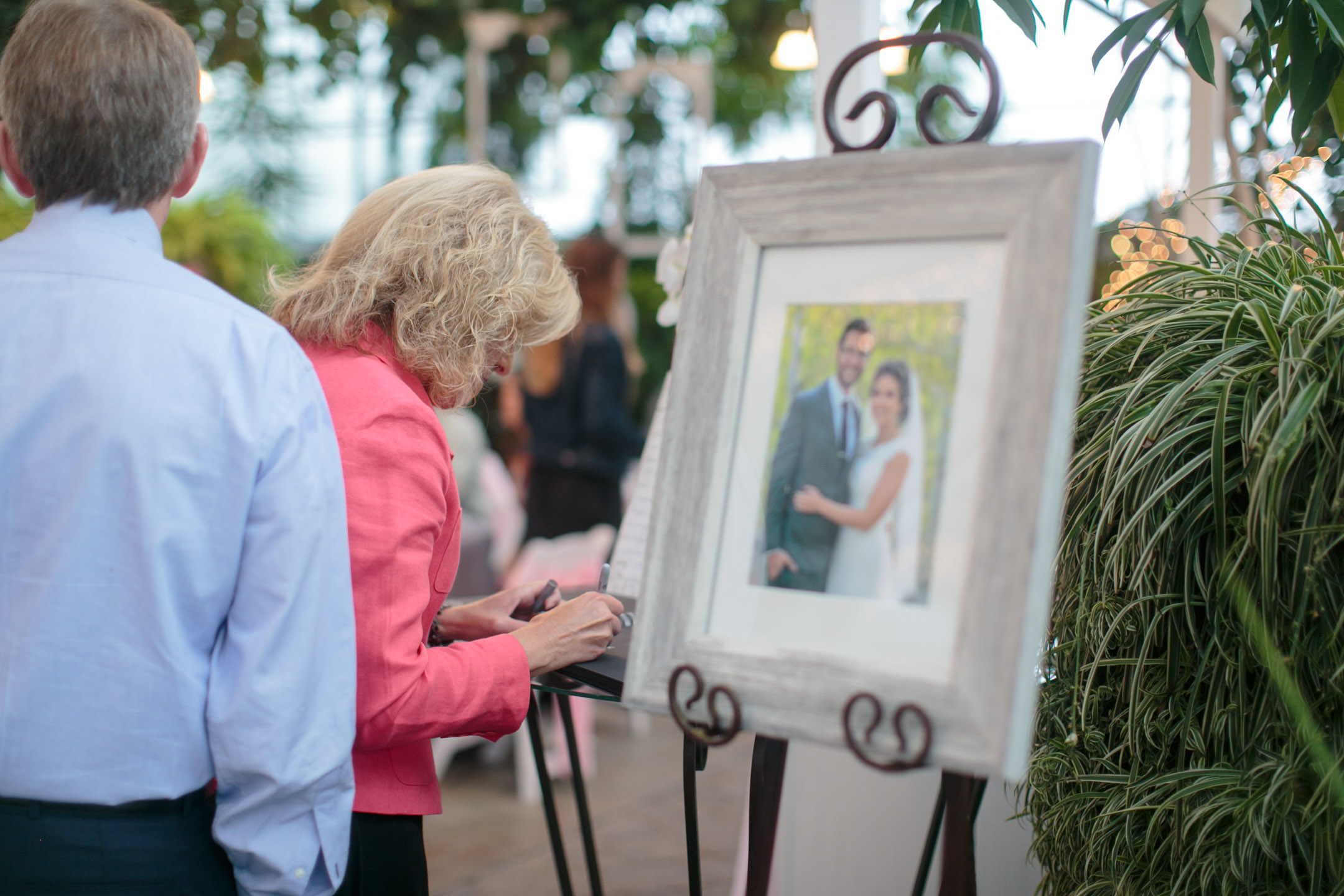 EK-Studios-Utah-Wedding-Photographers-Timpanogos-Temple-Wedding-Reception-Le-Jardin035-Blog