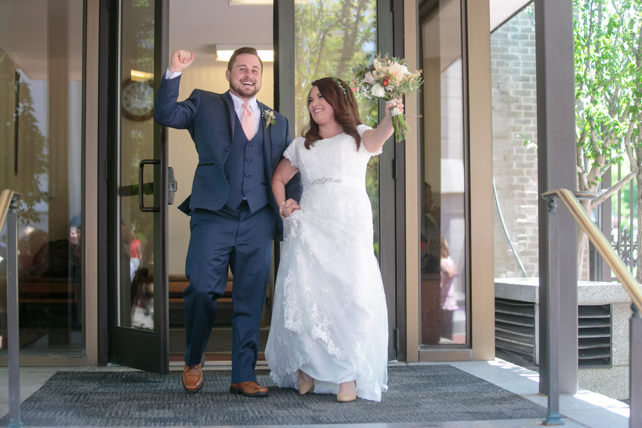 EK-Studios-Utah-Wedding-Photographers-Salt-Lake-Temple-Wedding-Photography-backyard-reception006-Blog