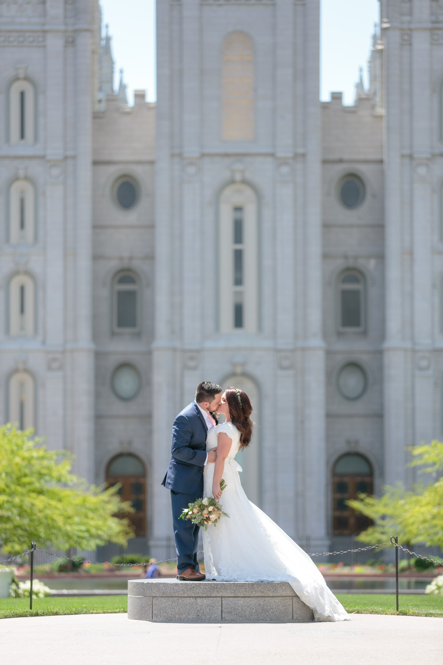 EK-Studios-Utah-Wedding-Photographers-Salt-Lake-Temple-Wedding-Photography-backyard-reception031-Blog
