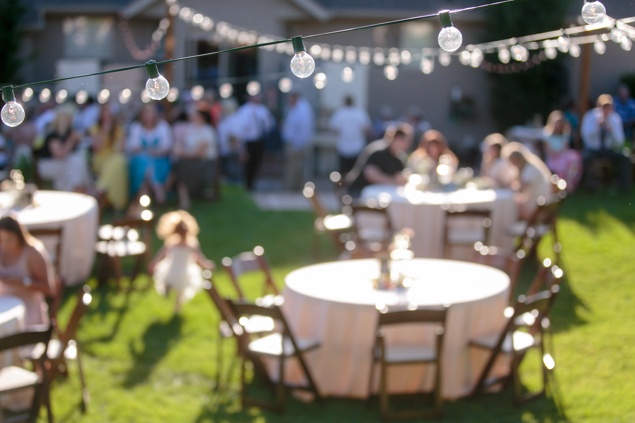 EK-Studios-Utah-Wedding-Photographers-Salt-Lake-Temple-Wedding-Photography-backyard-reception046-Blog