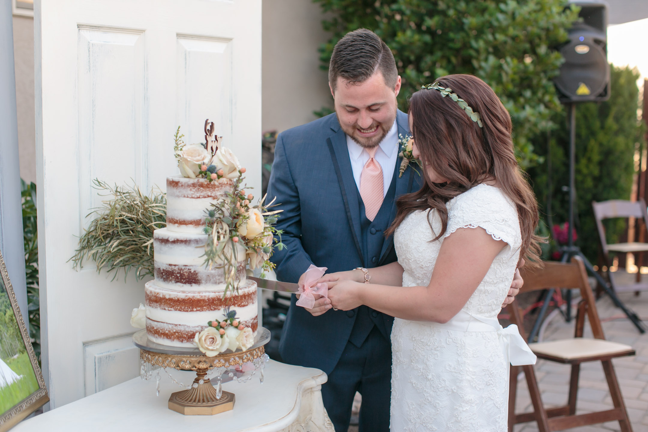 EK-Studios-Utah-Wedding-Photographers-Salt-Lake-Temple-Wedding-Photography-backyard-reception054-Blog