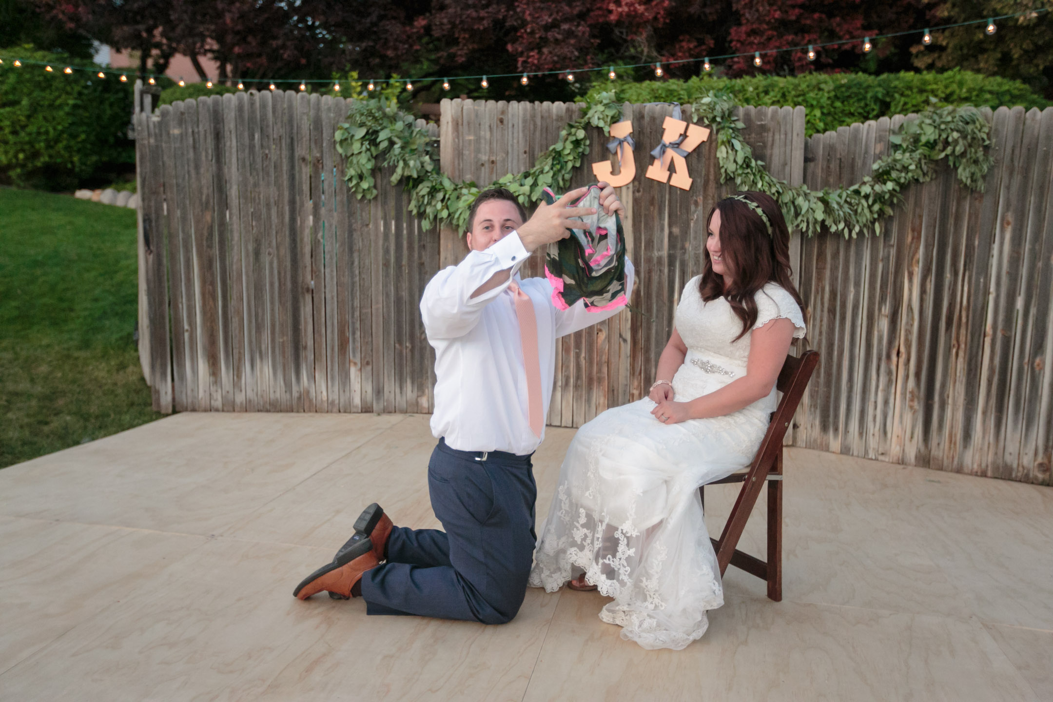 EK-Studios-Utah-Wedding-Photographers-Salt-Lake-Temple-Wedding-Photography-backyard-reception062-Blog