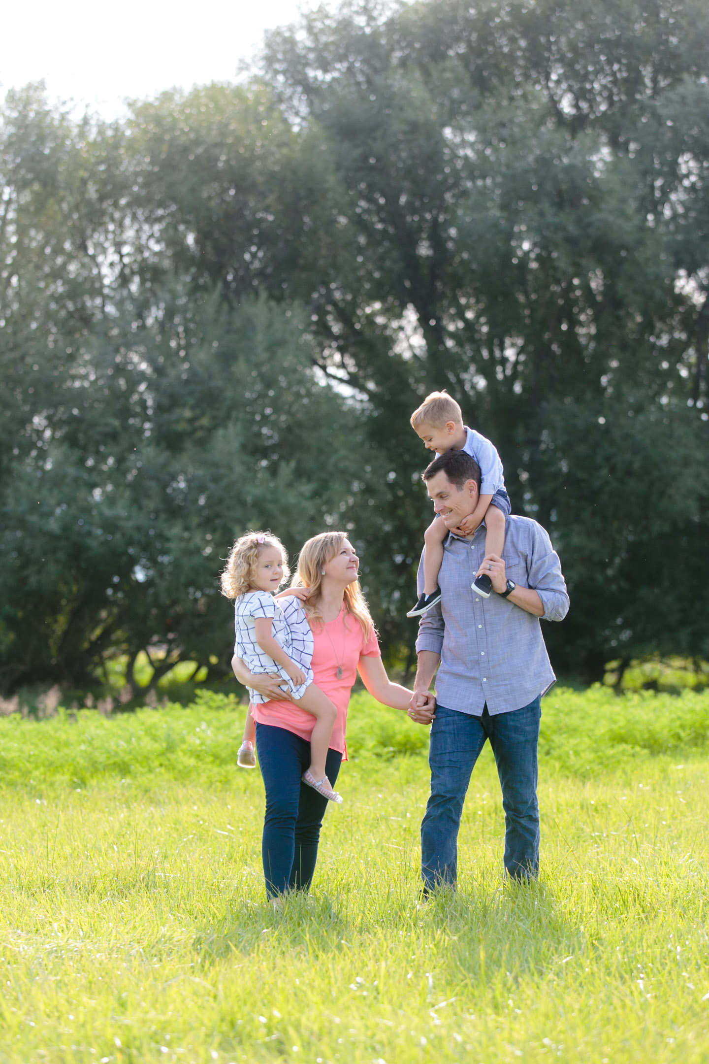 EK-Studios-Utah-Wedding-Photographers-Family-Photography-Utah-summer-field-young-kids011-Blog