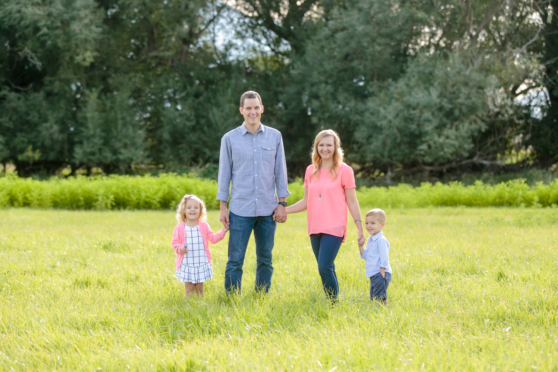 EK-Studios-Utah-Wedding-Photographers-Family-Photography-Utah-summer-field-young-kids015-Blog