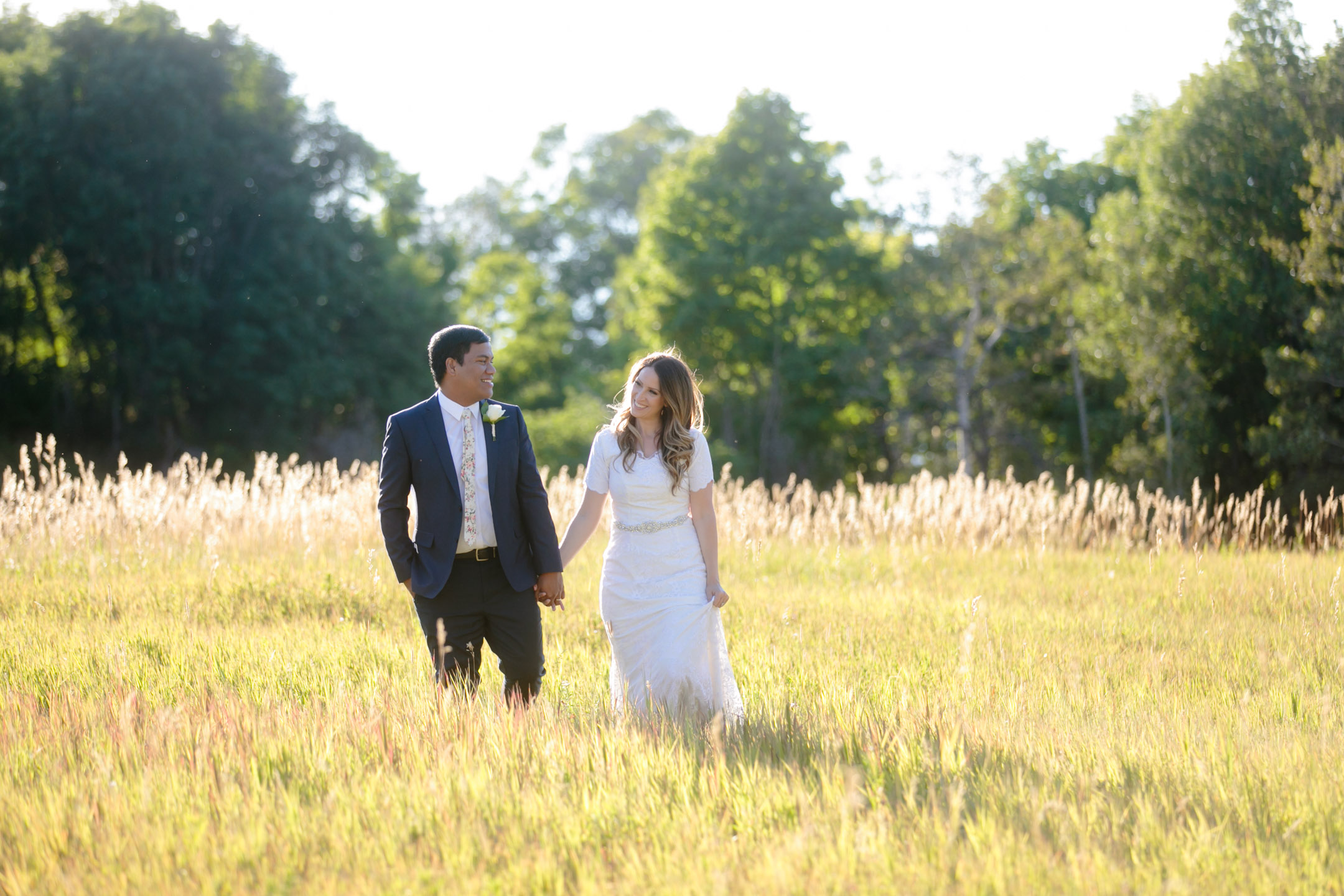 EK-Studios-Utah-Wedding-Photographers-sunkissed-bridals-meadow-provo-wedding-photography005-Blog
