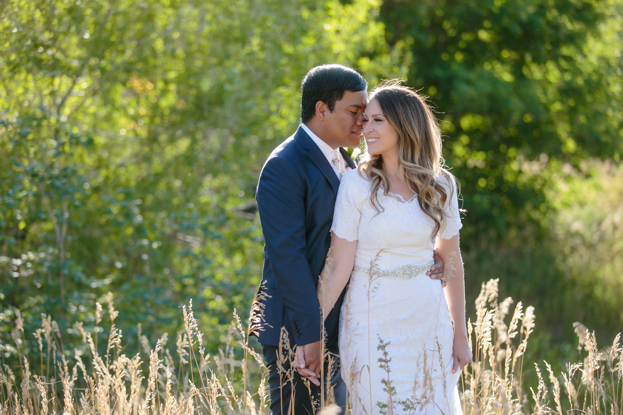 EK-Studios-Utah-Wedding-Photographers-sunkissed-bridals-meadow-provo-wedding-photography009-Blog