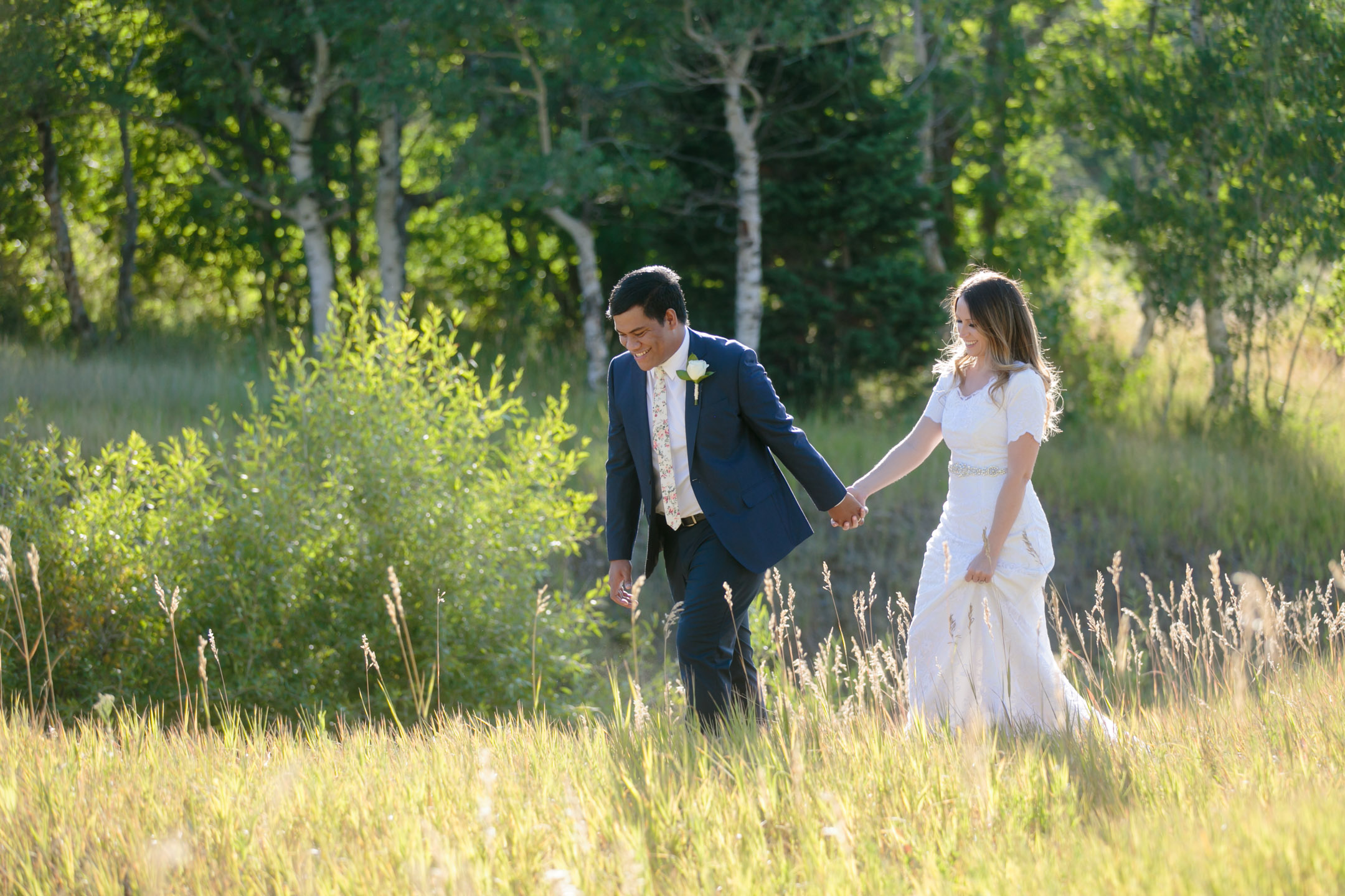 EK-Studios-Utah-Wedding-Photographers-sunkissed-bridals-meadow-provo-wedding-photography011-Blog