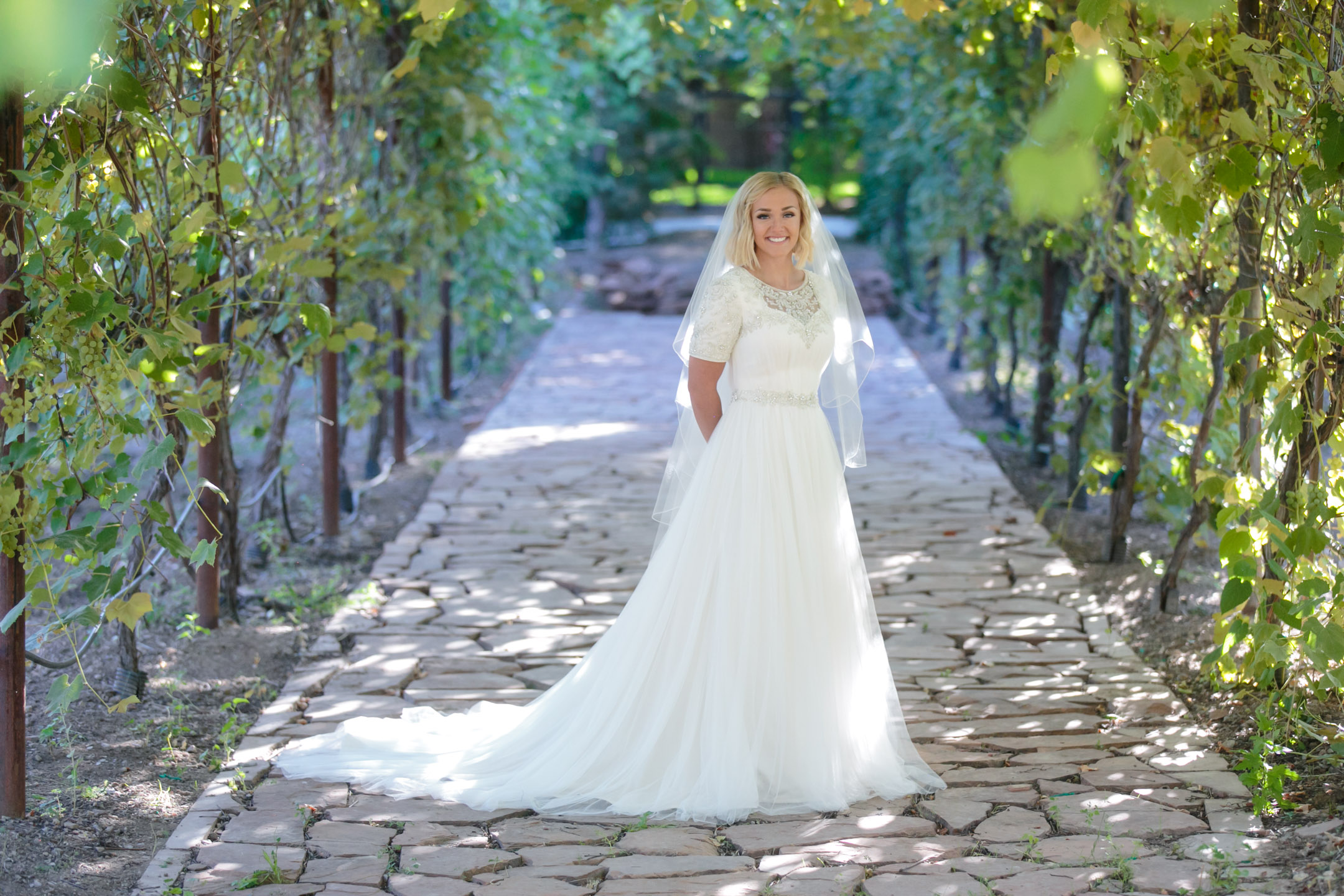 EK-Studios-Utah-Wedding-Photographers-Classy-Bridals-Vinyard-wadley-farms-lindon004-Blog
