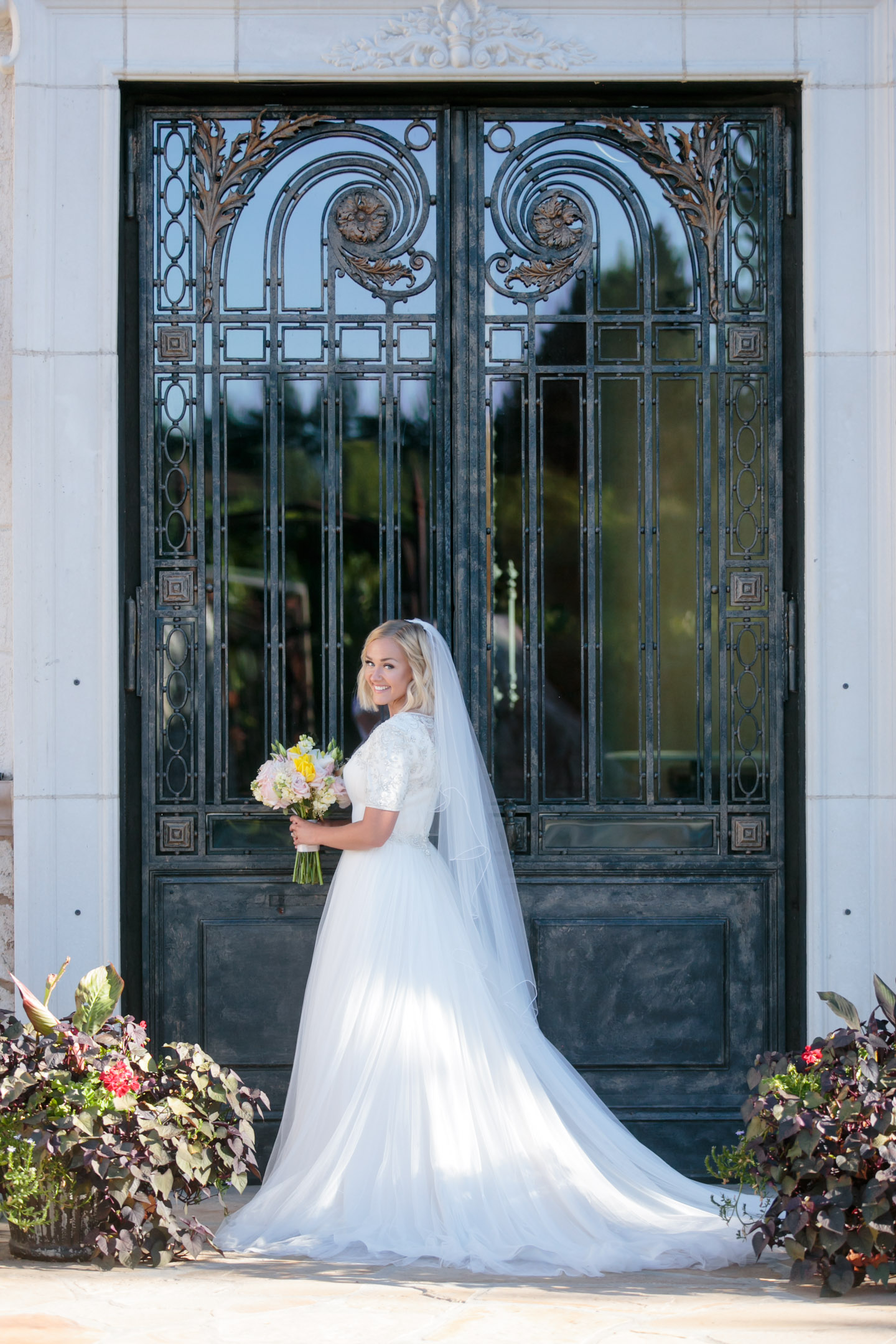 EK-Studios-Utah-Wedding-Photographers-Classy-Bridals-Vinyard-wadley-farms-lindon009-Blog