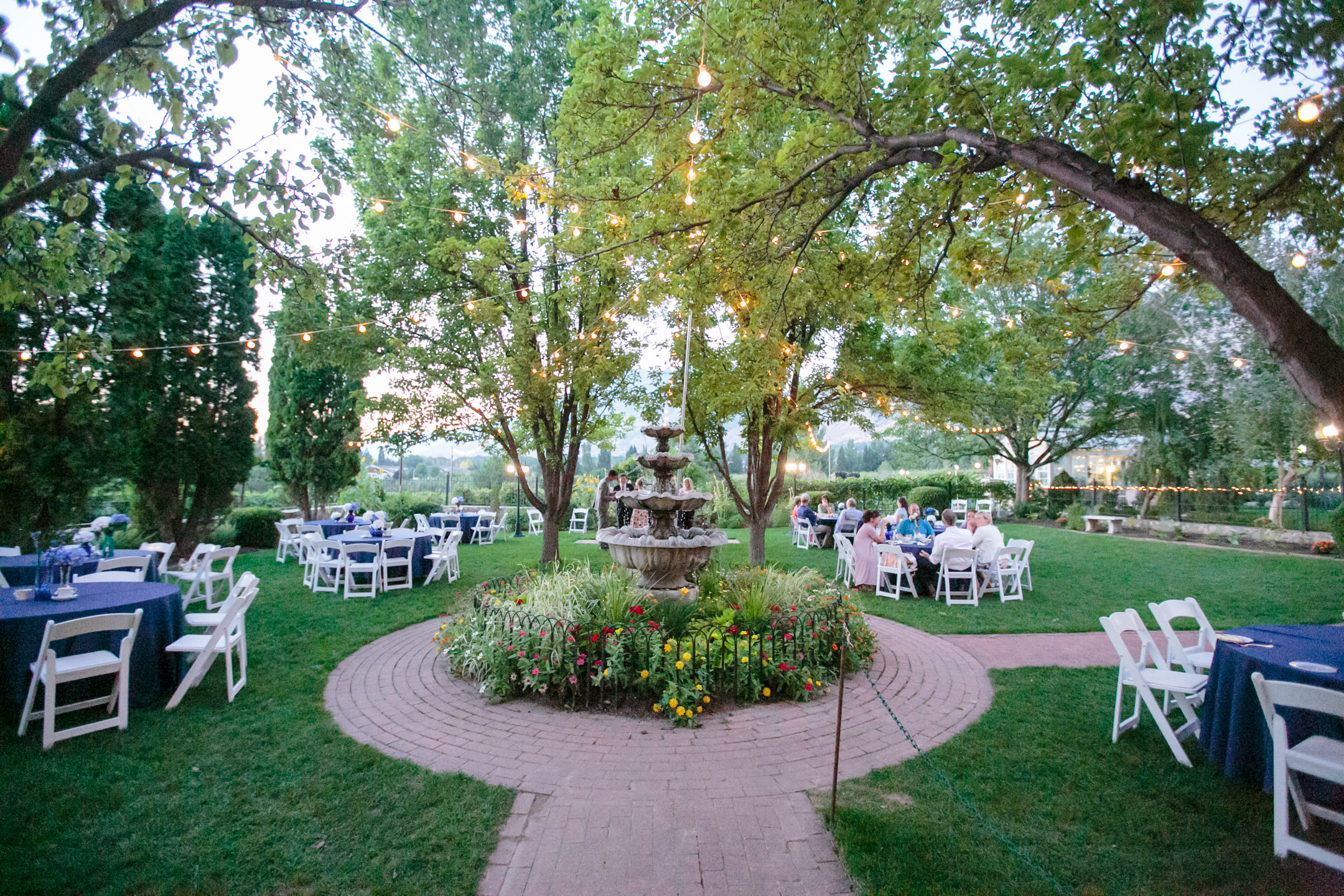 Timpanogos-Temple-Wedding-Photography-Utah-Wedding-Photographers-EK-Studios-Photo-Video035-Blog