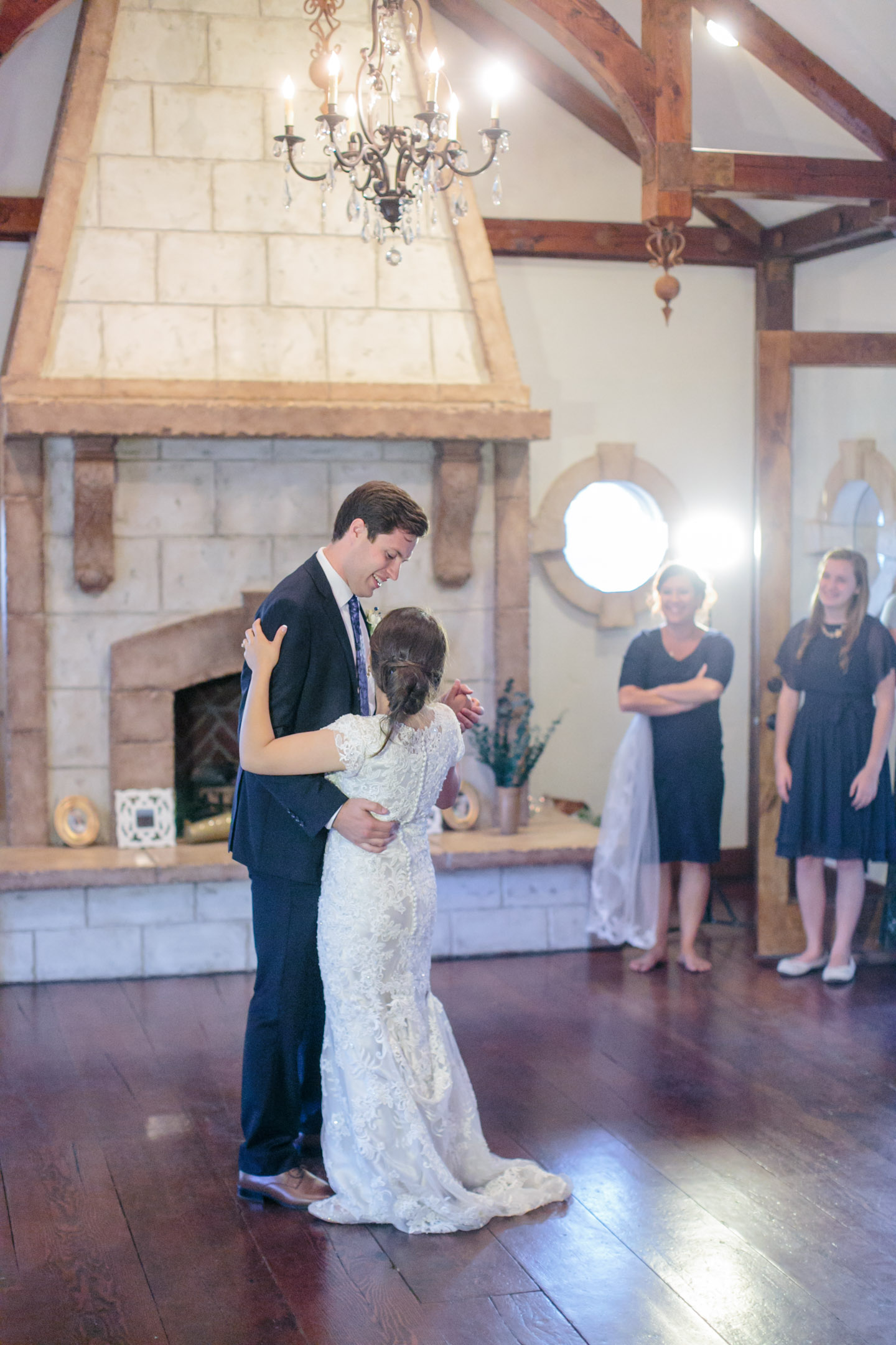 Timpanogos-Temple-Wedding-Photography-Utah-Wedding-Photographers-EK-Studios-Photo-Video038-Blog