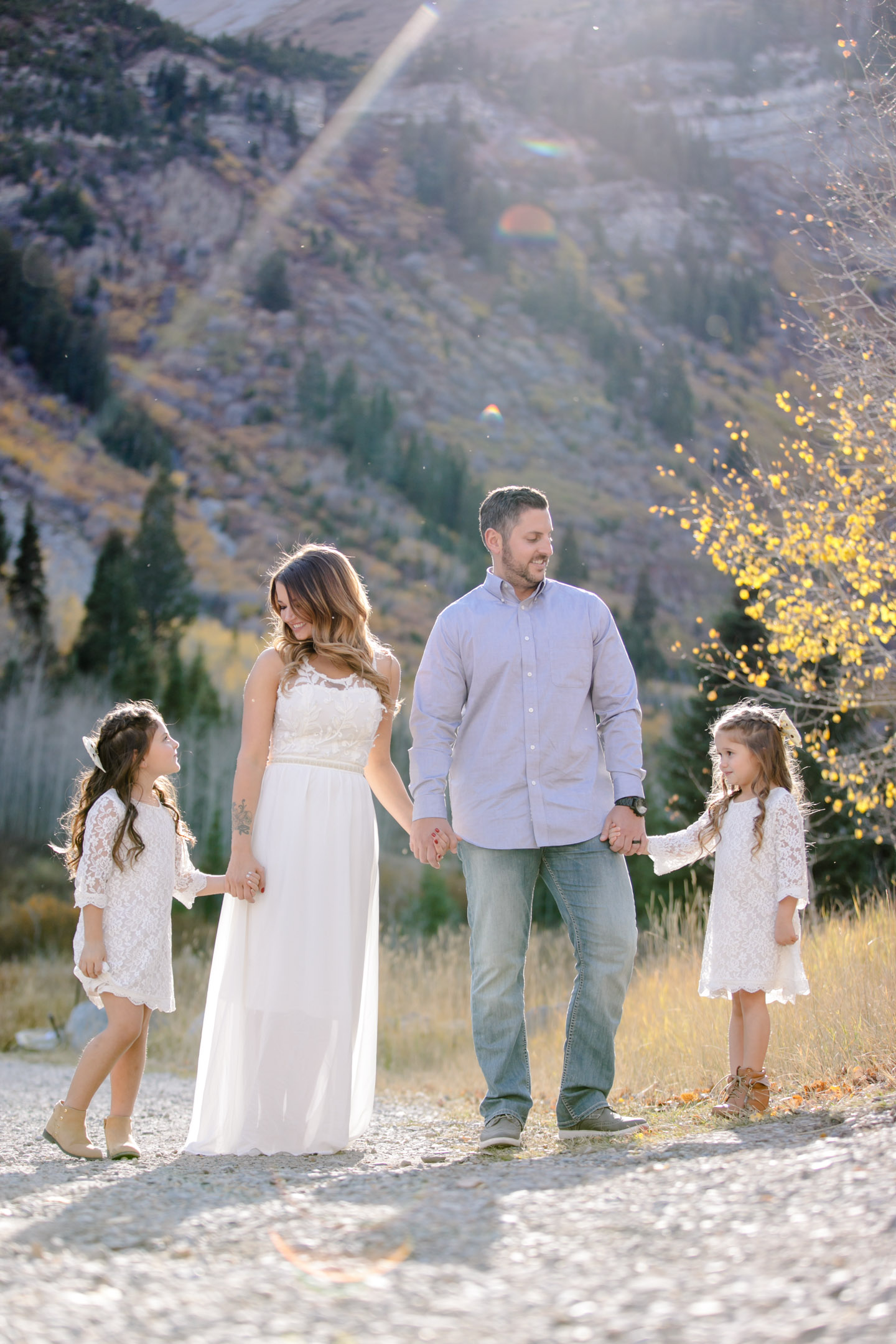 EK-Studios-Photo-Video-Utah-Family-Photographers-Cute-Fall-Family-Photos-mountians008-Blog