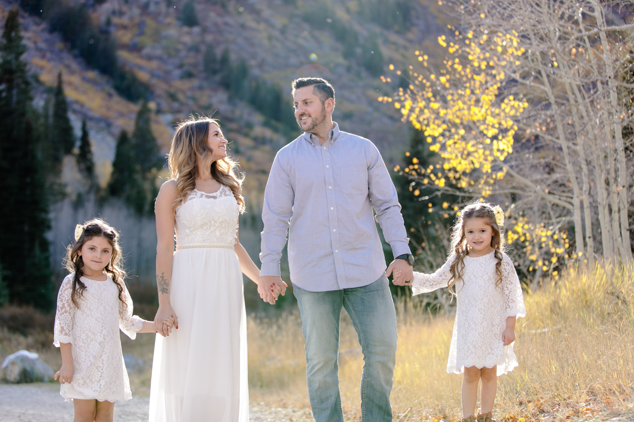 EK-Studios-Photo-Video-Utah-Family-Photographers-Cute-Fall-Family-Photos-mountians028-Blog