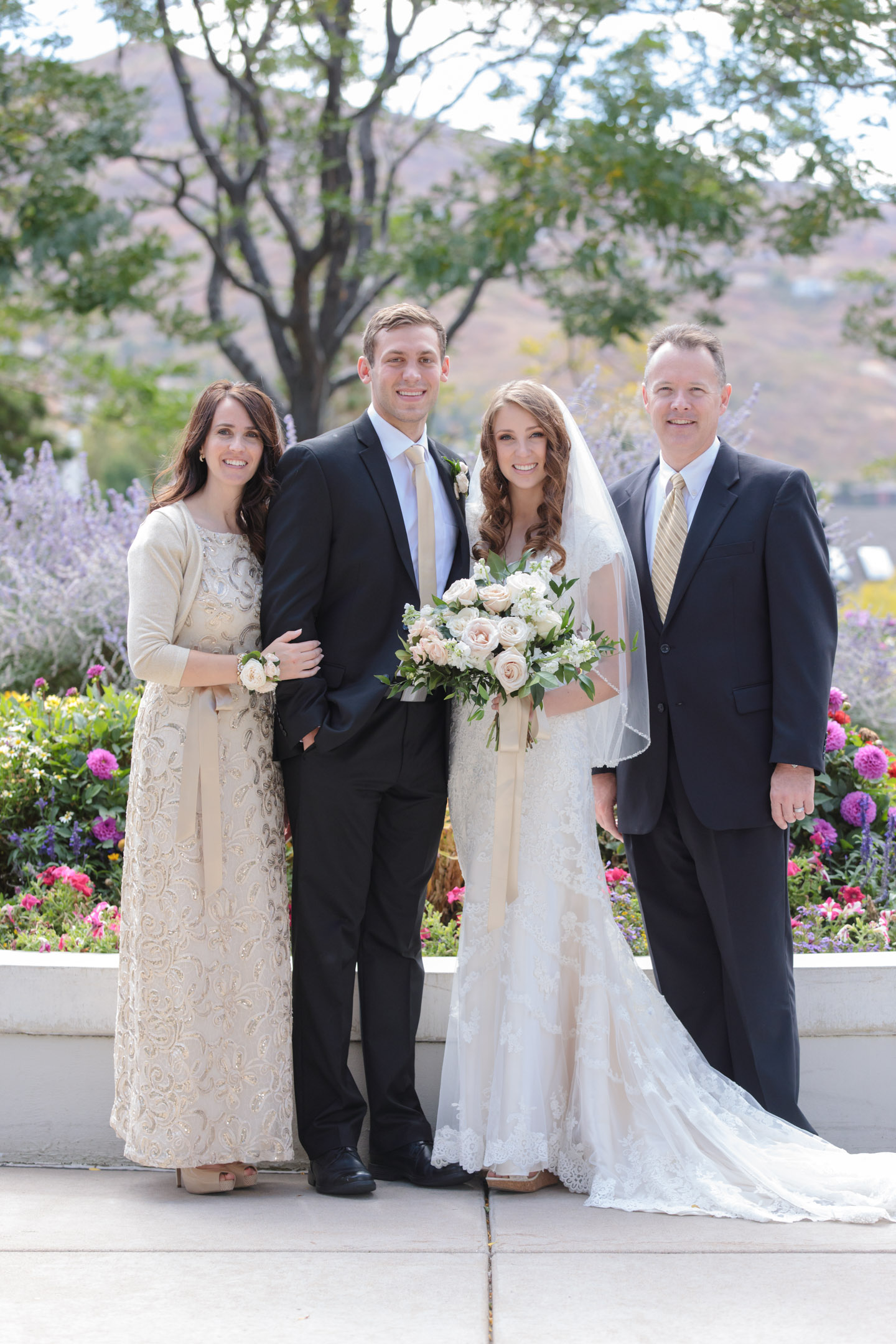 Bountiful-Temple-Wedding-Elegant-Backyard-receptionEK-Studios-Utah-Wedding-Photographers-010-Blog